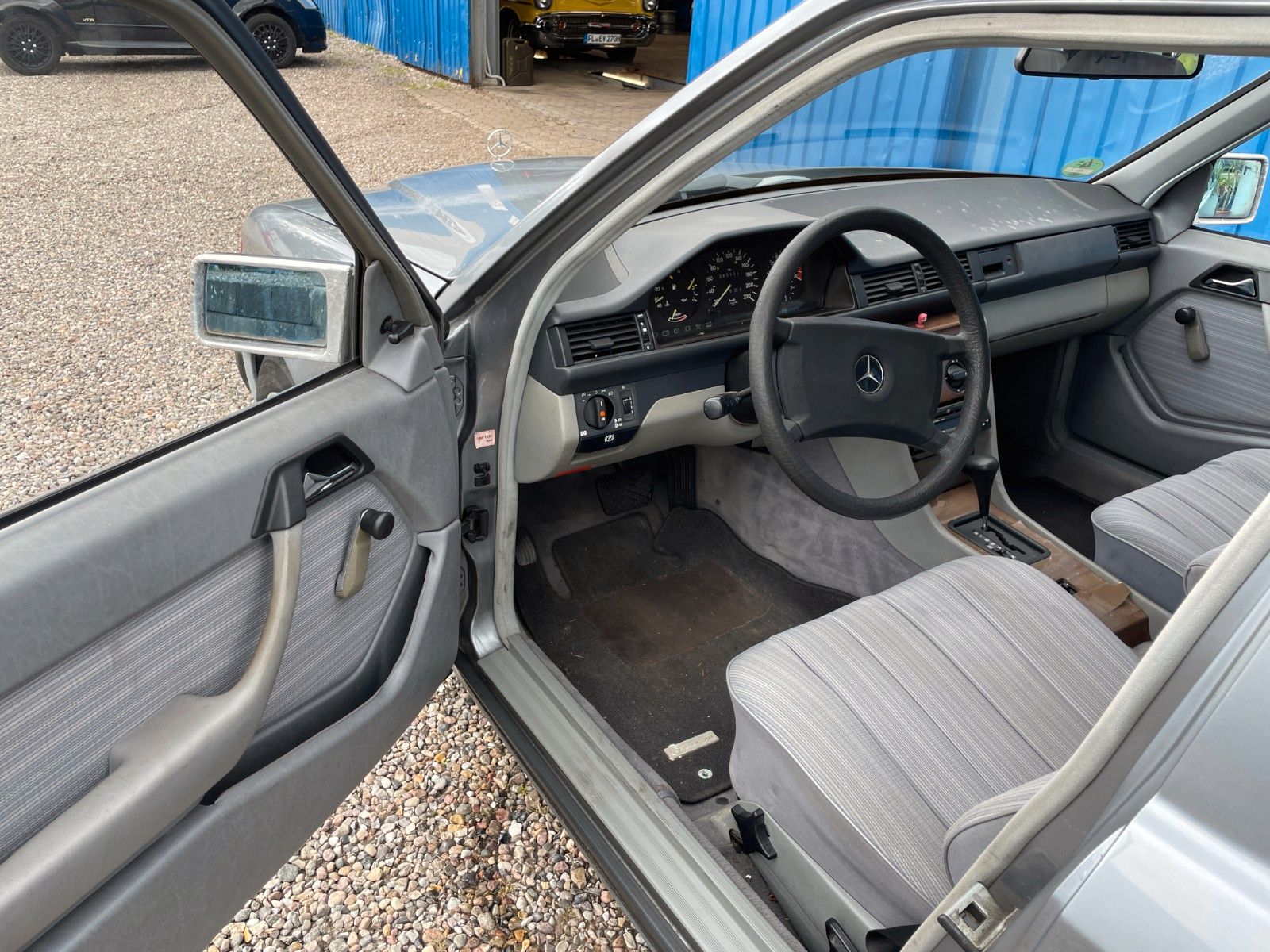 Fahrzeugabbildung Mercedes-Benz 230 TE**Automatik*Schiebedach*Servo**