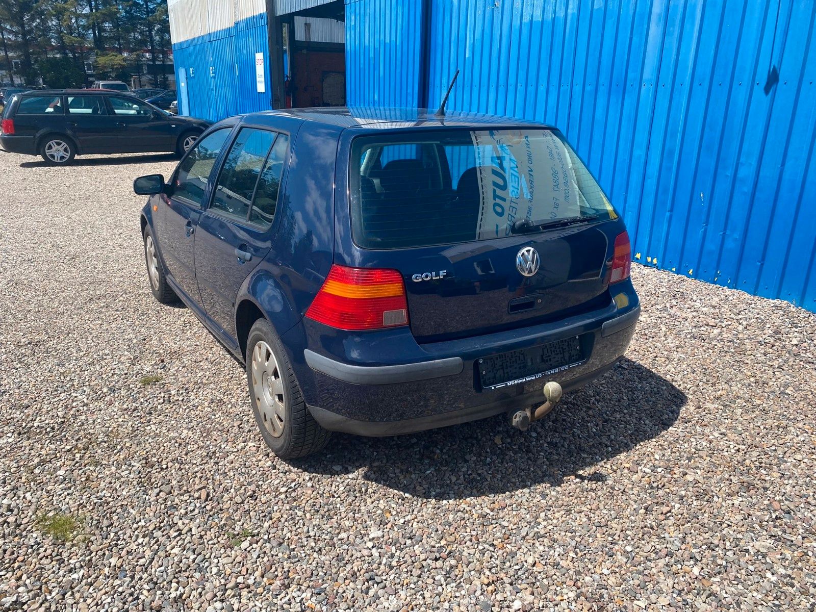 Fahrzeugabbildung Volkswagen Golf IV Lim. Basis **AHK*Klima**