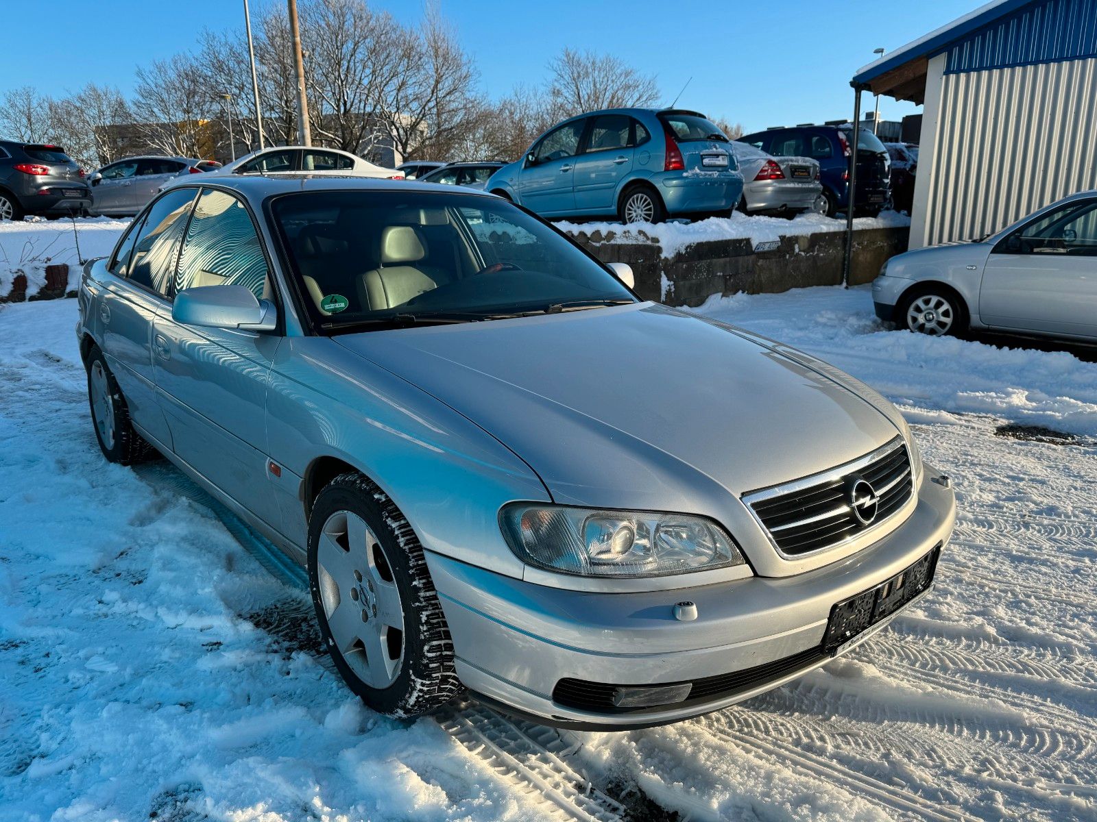 Fahrzeugabbildung Opel Omega B 2,5L V6**Automatik**Leder** HU 05/2024**