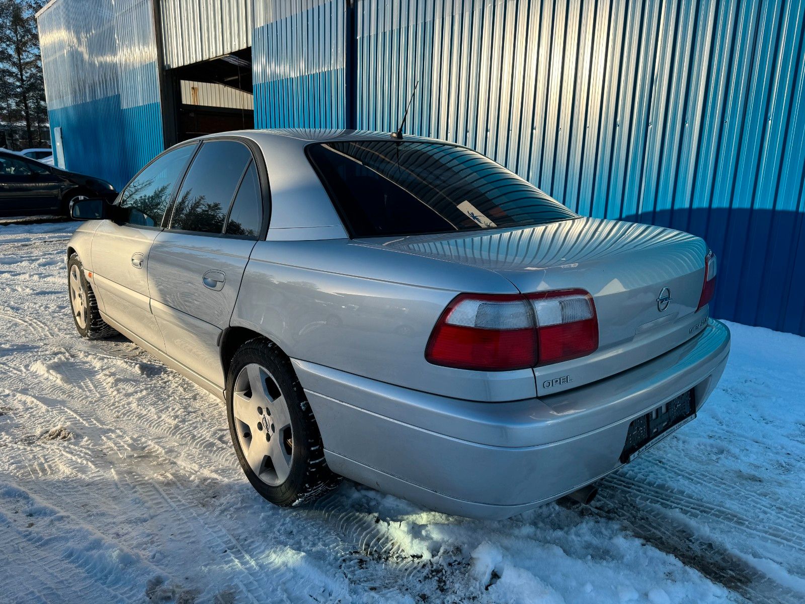 Fahrzeugabbildung Opel Omega B 2,5L V6**Automatik**Leder** HU 05/2024**