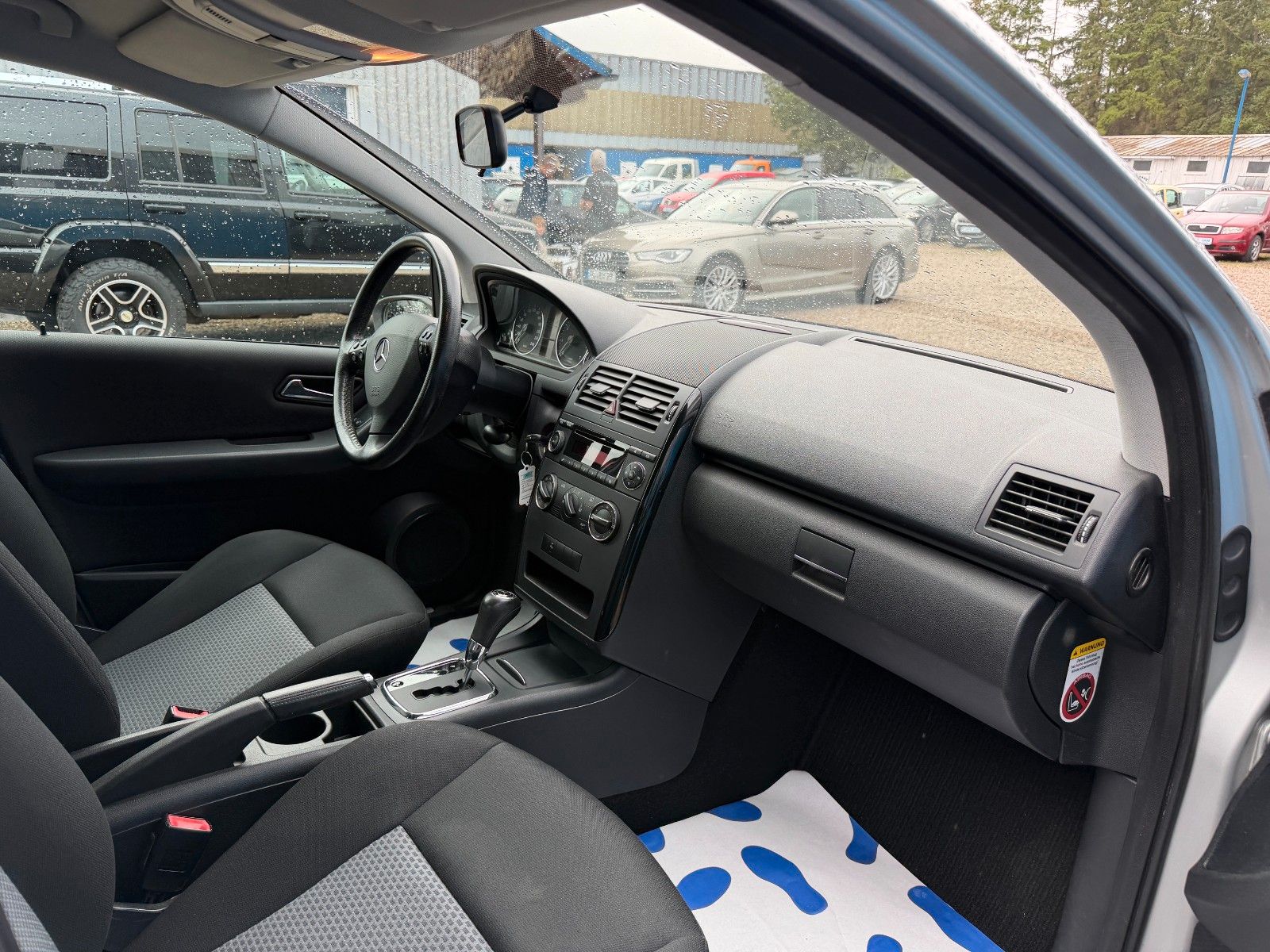 Fahrzeugabbildung Mercedes-Benz A 170**2.Hand*Automatik*8 Fach bereift*PDC**