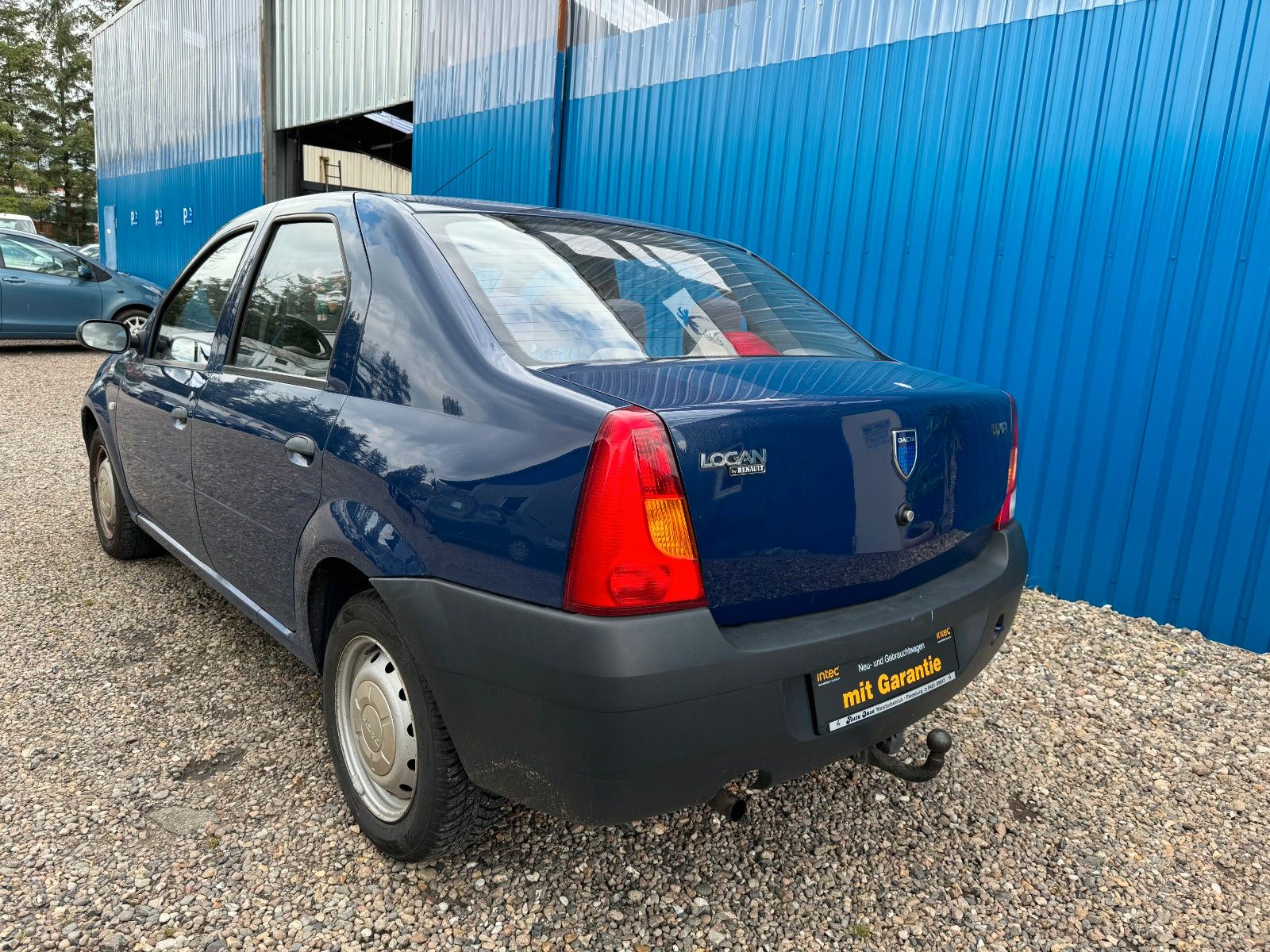 Fahrzeugabbildung Dacia Logan**Basis**AHK** HU&AU NEU**