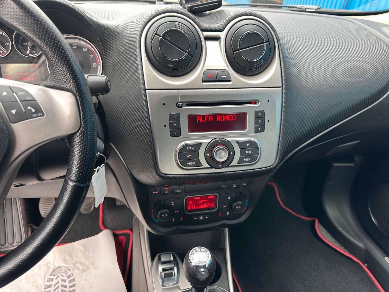 Fahrzeugabbildung Alfa Romeo MiTo Turismo**97 TKM**Klima**Allwetter**