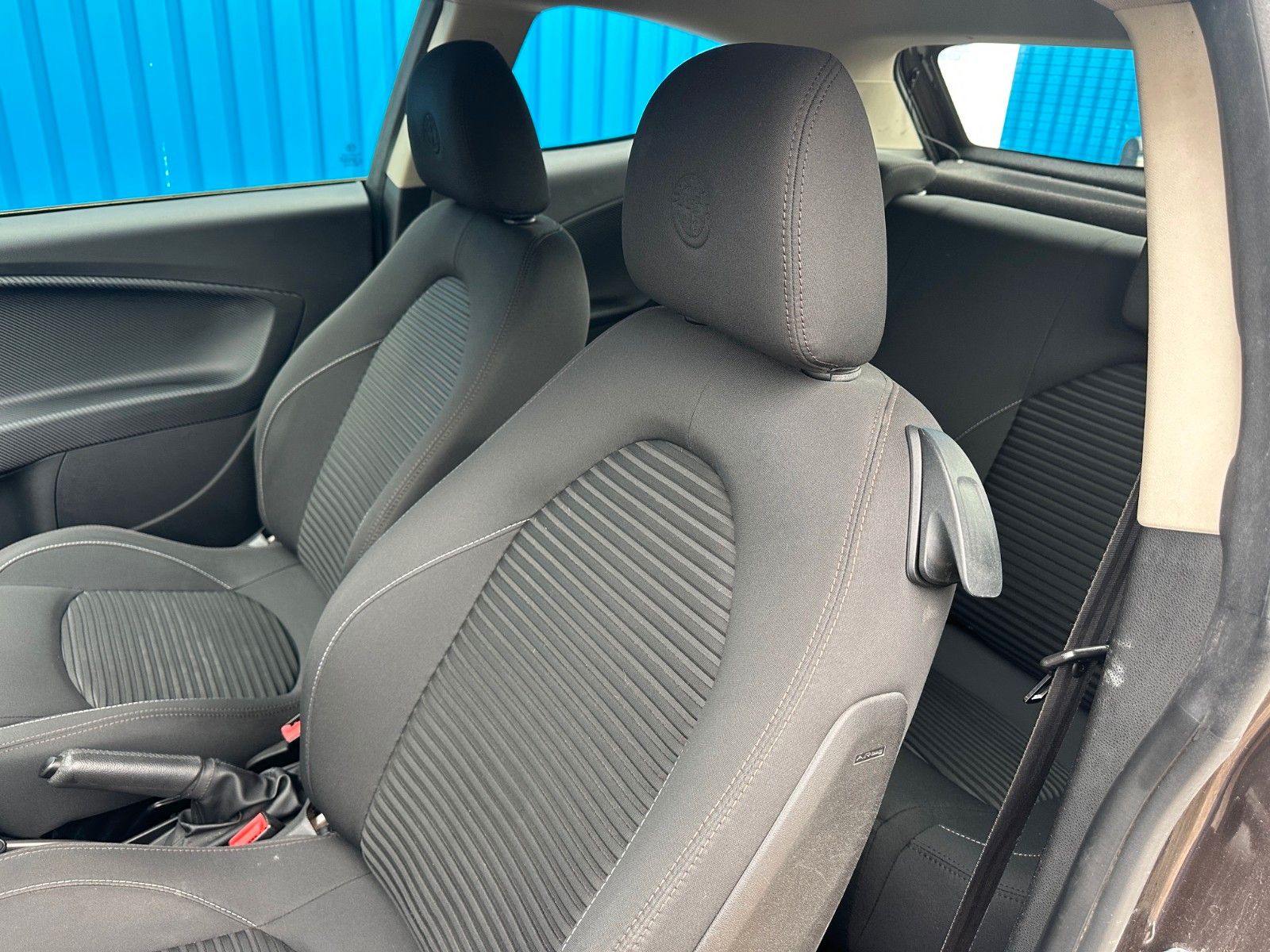 Fahrzeugabbildung Alfa Romeo MiTo Turismo**97 TKM**Klima**Allwetter**