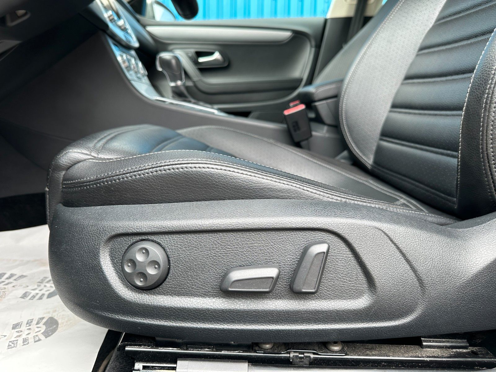Fahrzeugabbildung Volkswagen Passat CC**Automatik*Leder*Allwetter*Xenon**