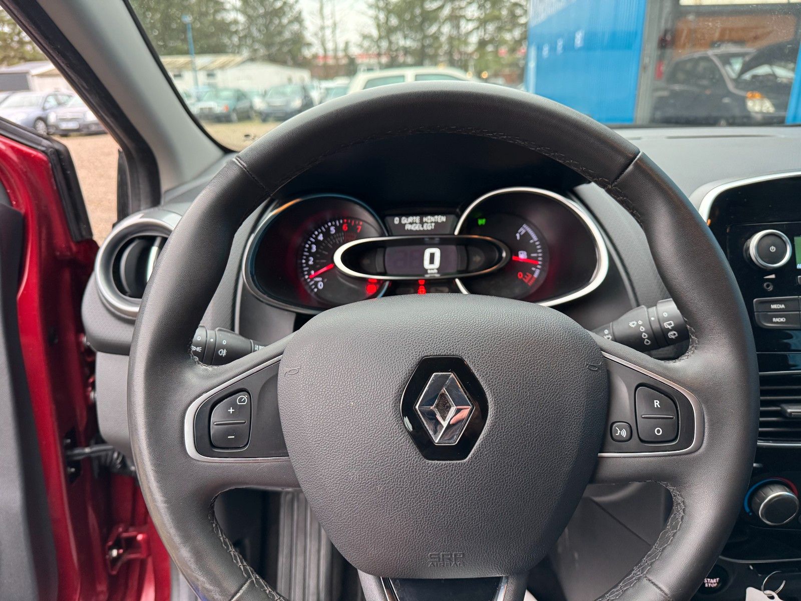 Fahrzeugabbildung Renault Clio IV Grandtour**Limited**Temp*Klima**Euro 6**