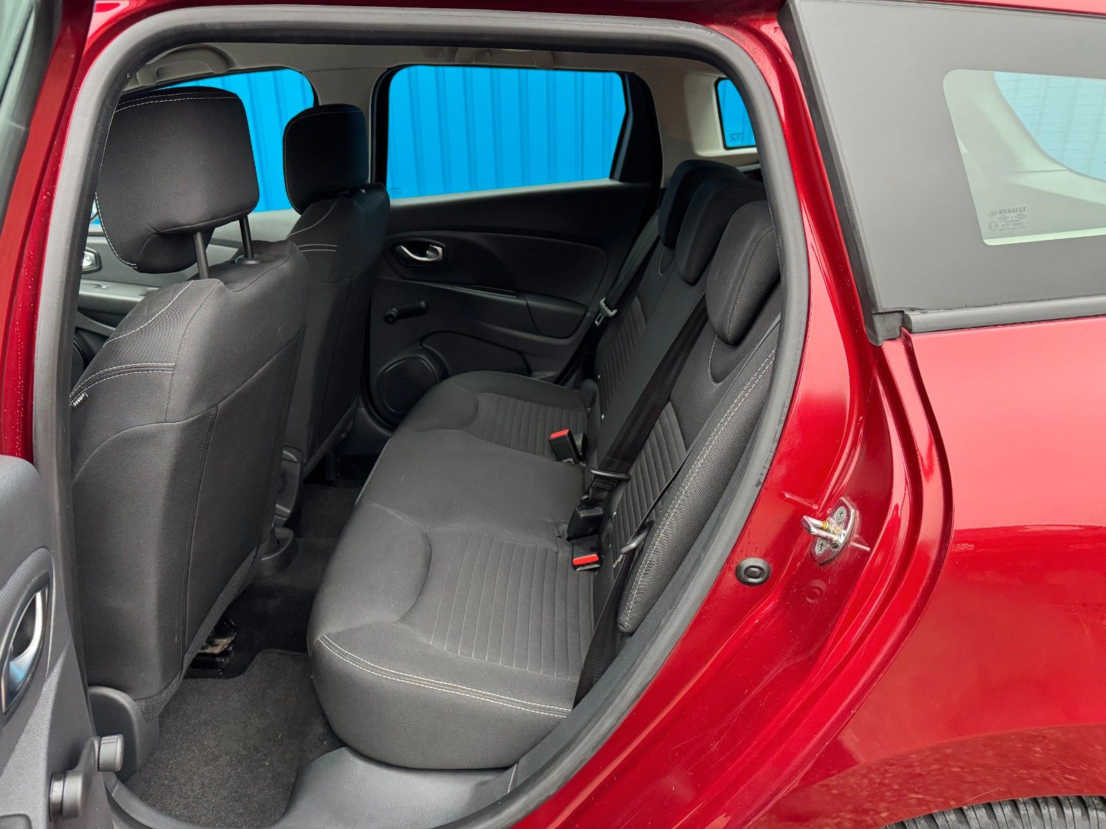 Fahrzeugabbildung Renault Clio IV Grandtour**Limited**Temp*Klima**Euro 6**