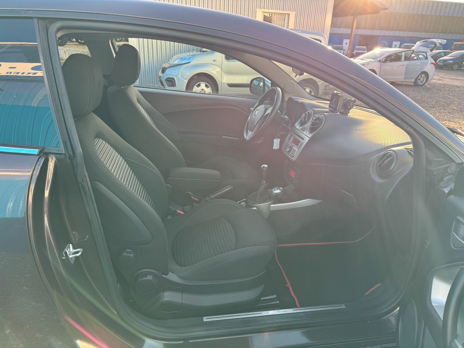 Fahrzeugabbildung Alfa Romeo MiTo Turismo**97 TKM**Klima**Allwetter**