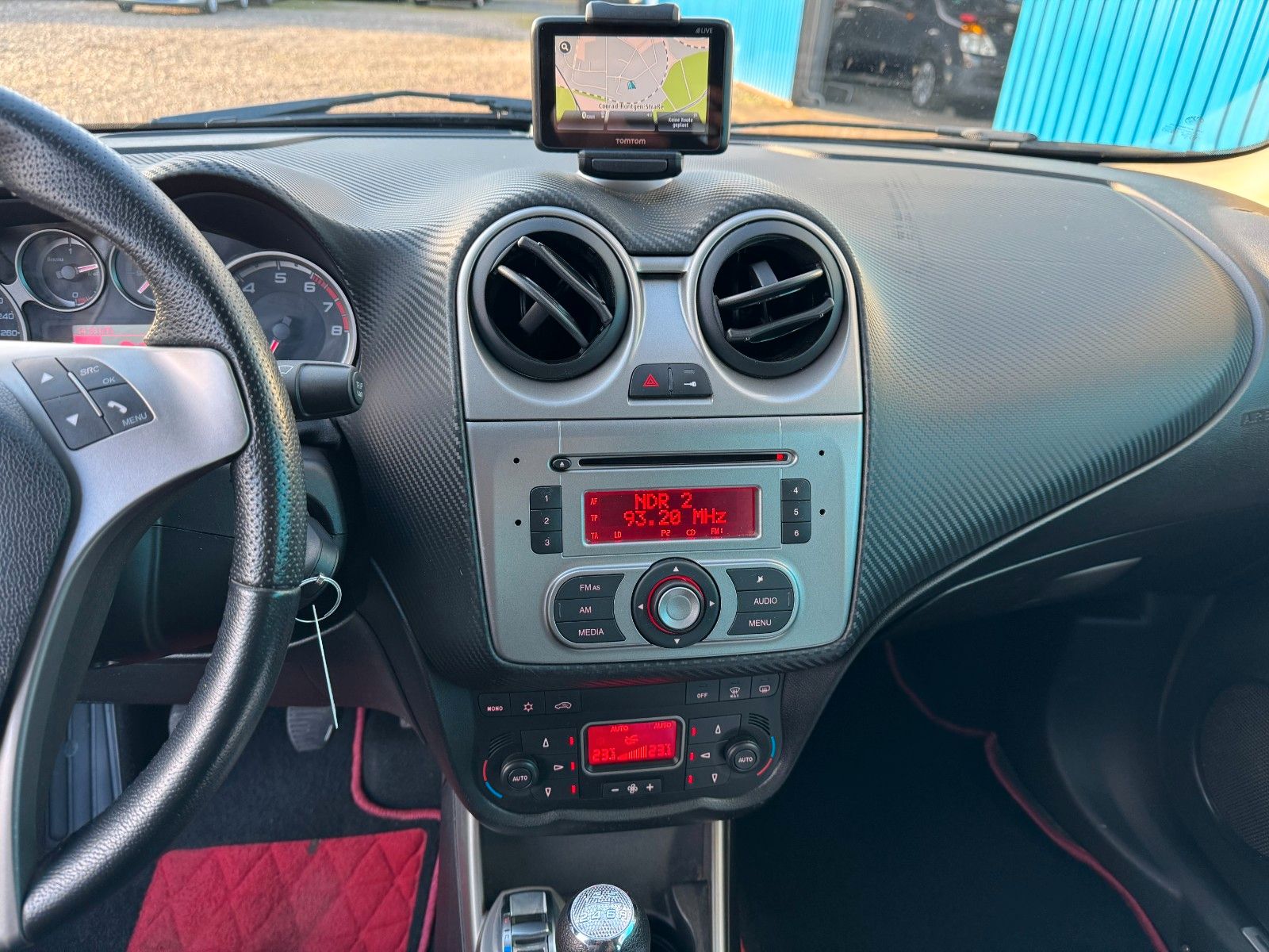 Fahrzeugabbildung Alfa Romeo MiTo Turismo**97 TKM**Klima**Allwetter**