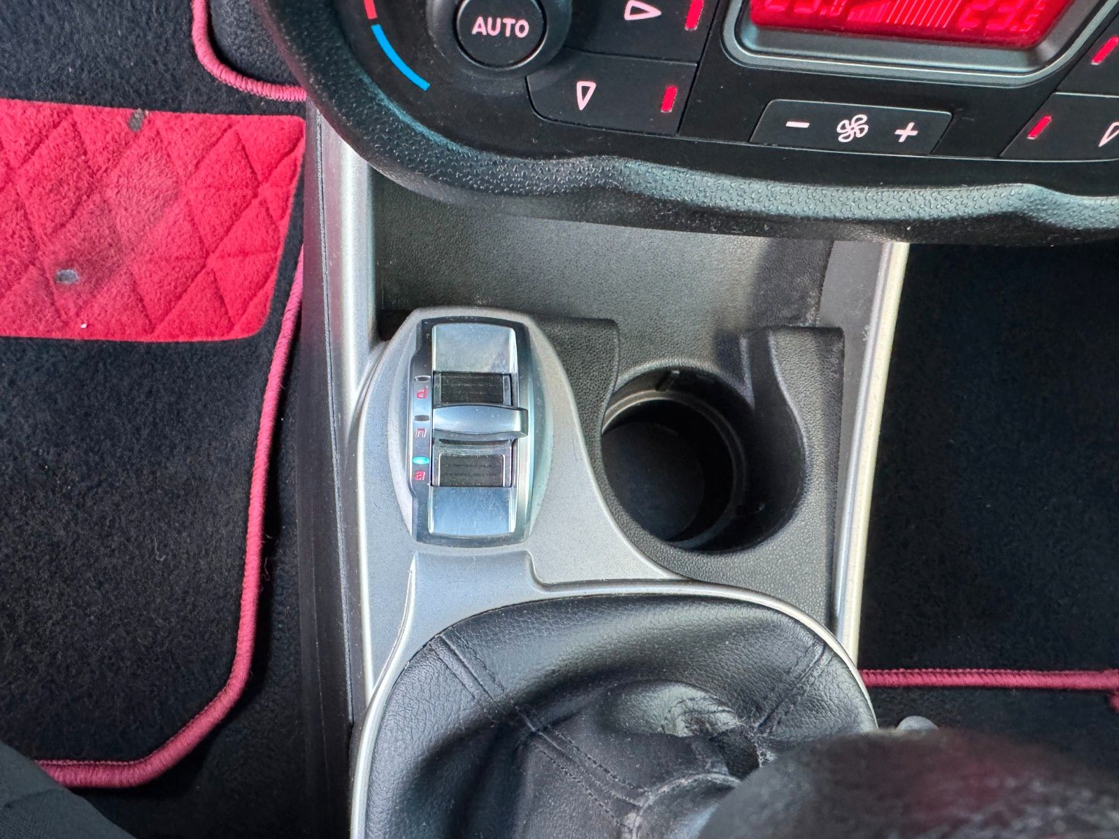 Fahrzeugabbildung Alfa Romeo MiTo Turismo**97 TKM**Klima**Allwetter**