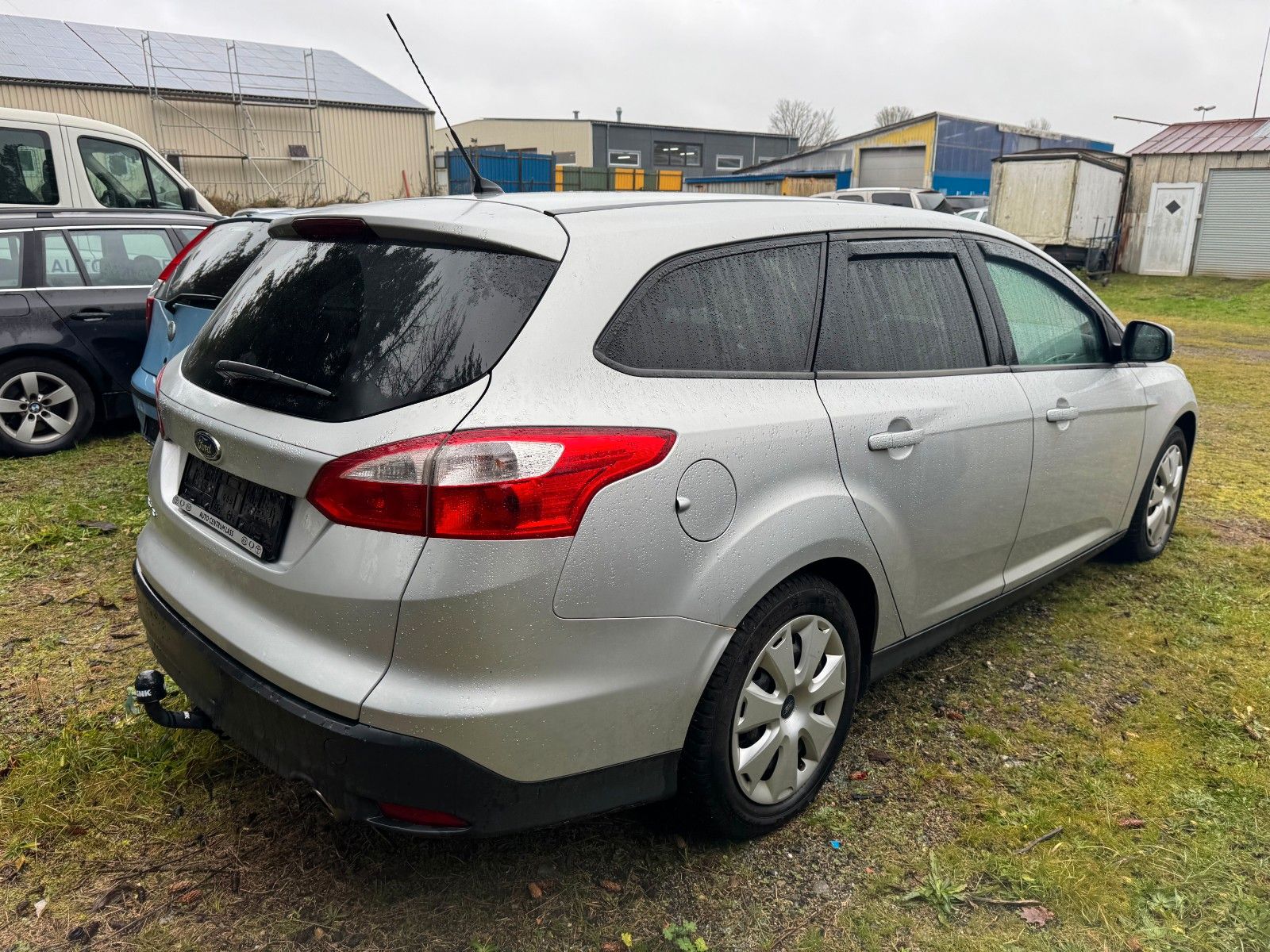 Fahrzeugabbildung Ford Focus Turnier**Trend**Automatik**AHK**