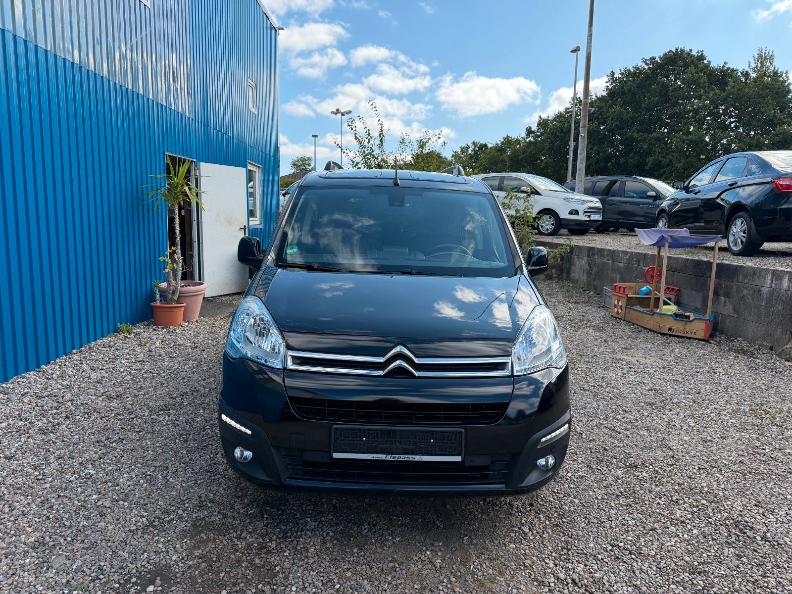 Fahrzeugabbildung Citroën Berlingo Kombi Shine**AHK*Sitzhzng*Kamera*Pano**
