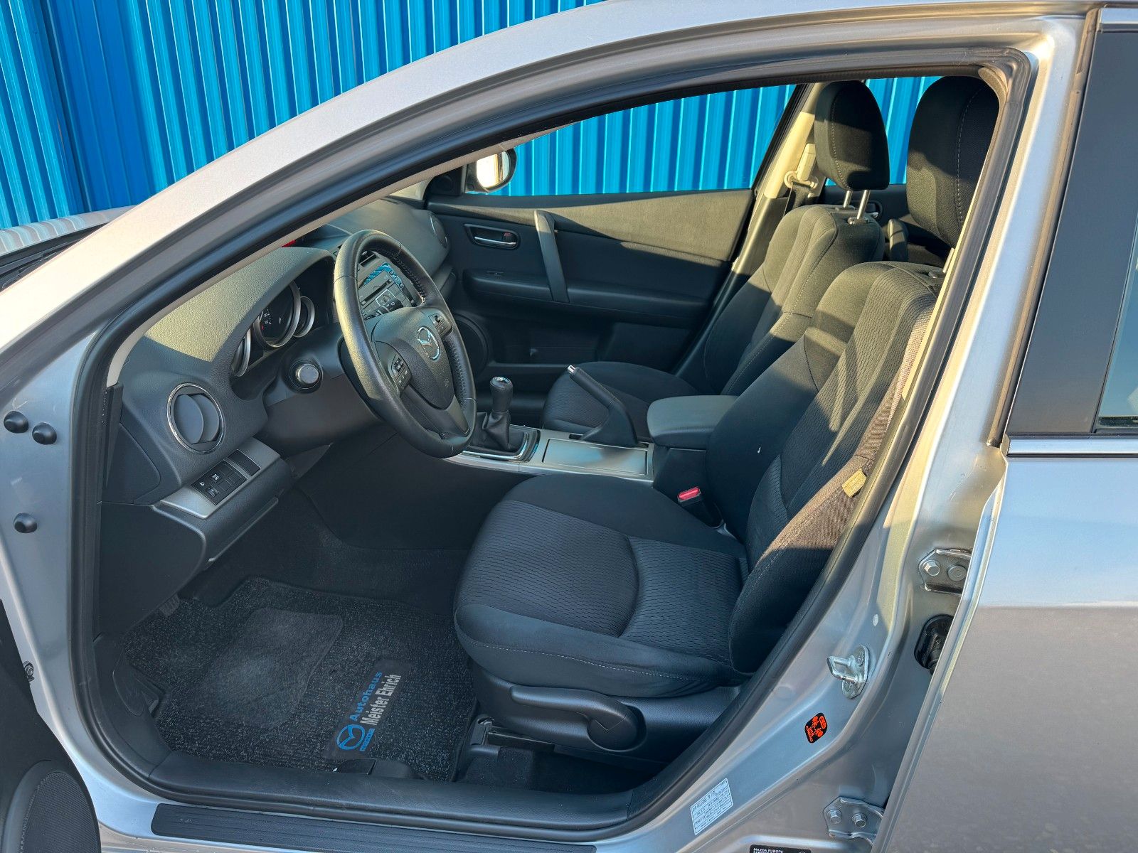 Fahrzeugabbildung Mazda 6 Lim. 2.0 **AHK**SHZ**Tempomat**Klima**