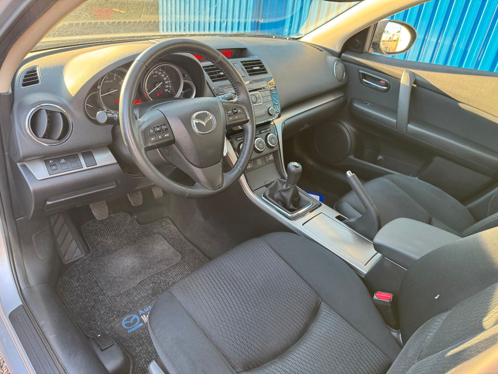 Fahrzeugabbildung Mazda 6 Lim. 2.0 **AHK**SHZ**Tempomat**Klima**