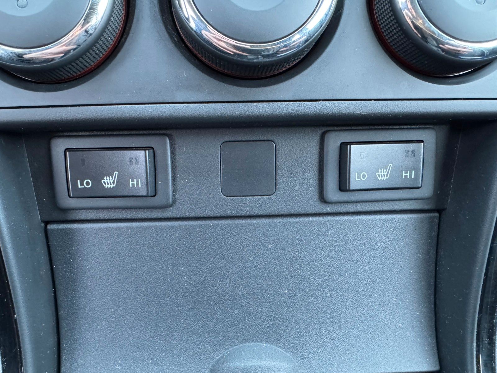 Fahrzeugabbildung Mazda 6 Lim. 2.0 **AHK**SHZ**Tempomat**Klima**