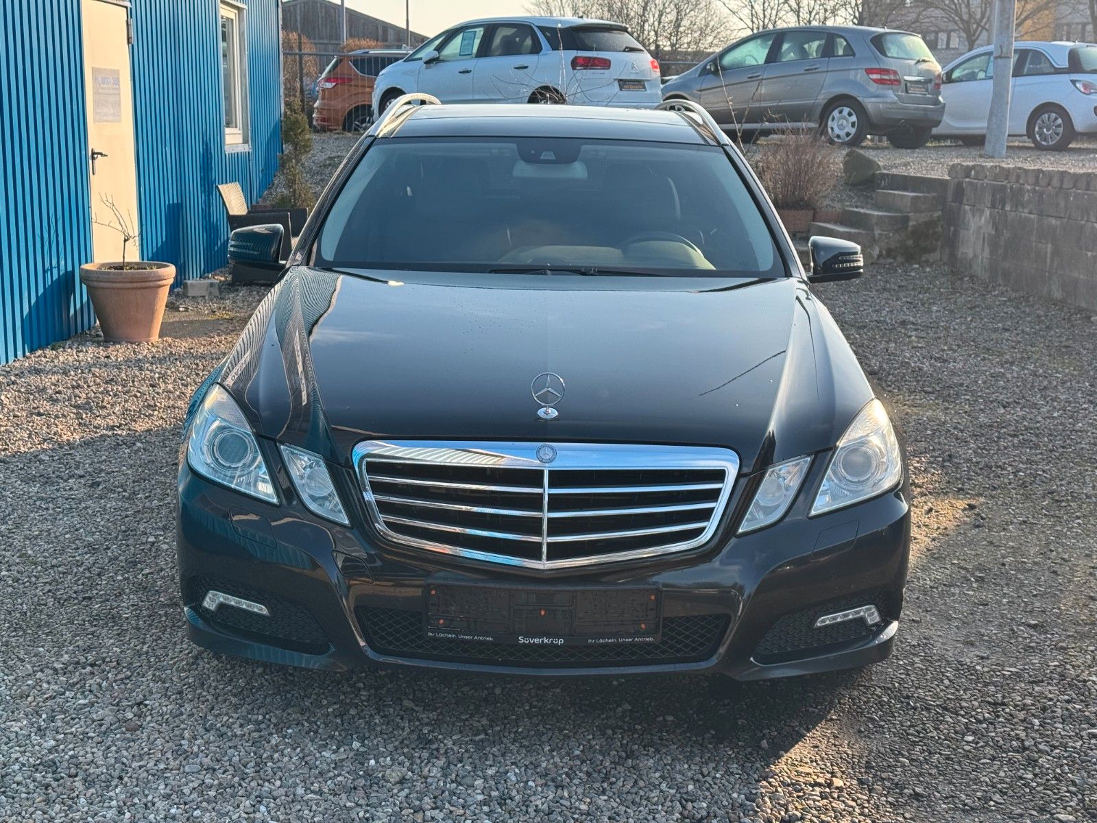 Fahrzeugabbildung Mercedes-Benz E 350 T CGI BlueEfficiency**Vollaustattung**
