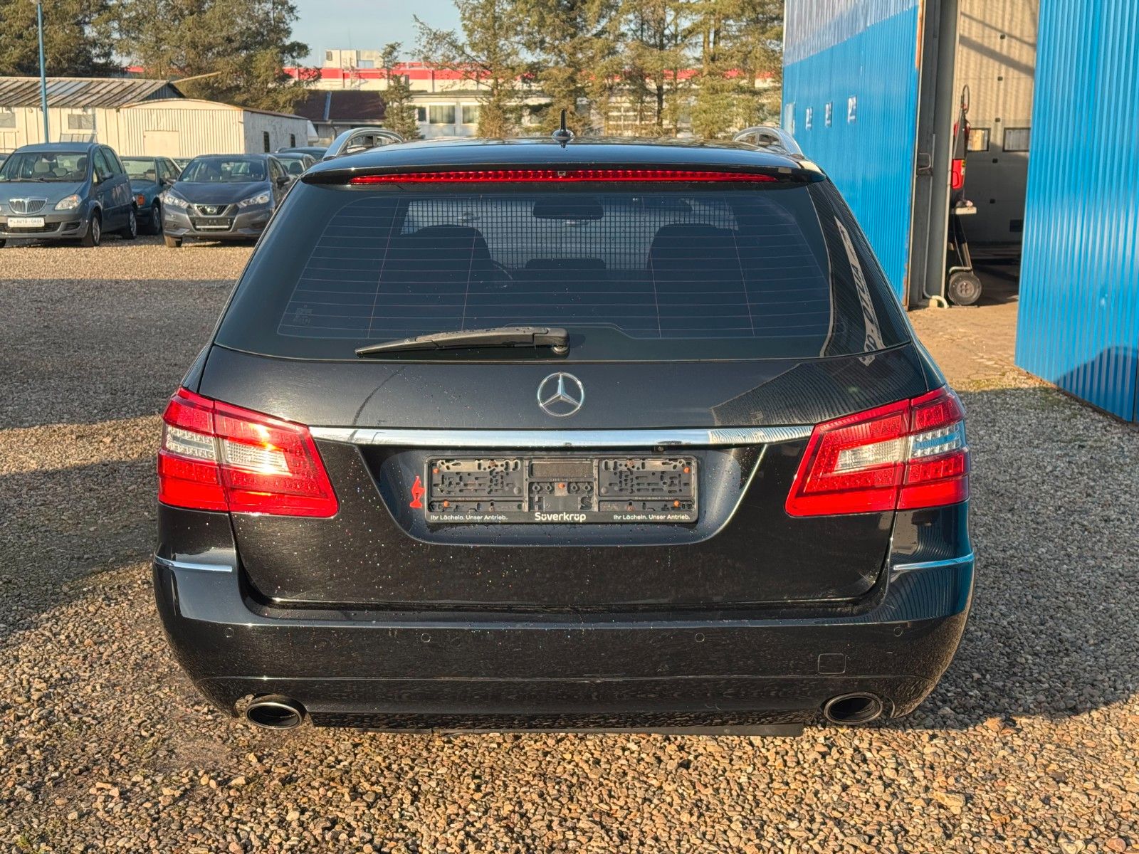 Fahrzeugabbildung Mercedes-Benz E 350 T CGI BlueEfficiency**Vollaustattung**
