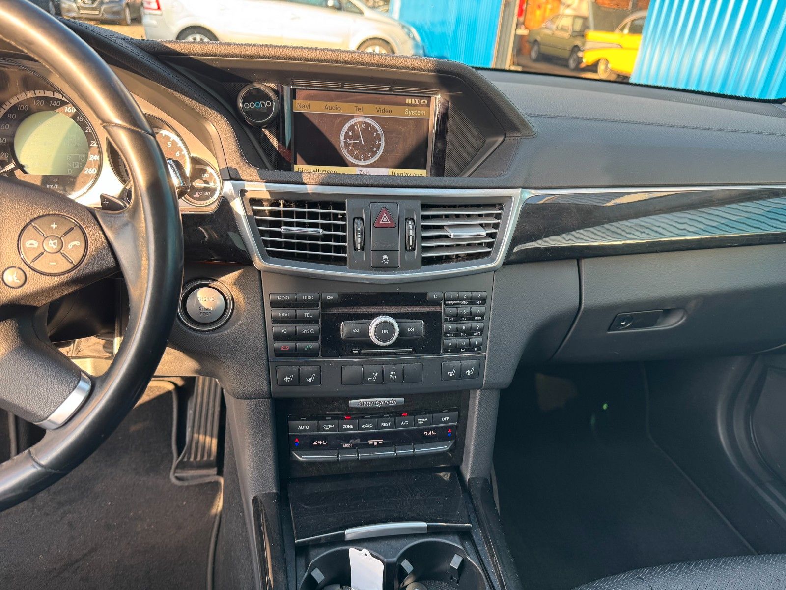 Fahrzeugabbildung Mercedes-Benz E 350 T CGI BlueEfficiency**Vollaustattung**