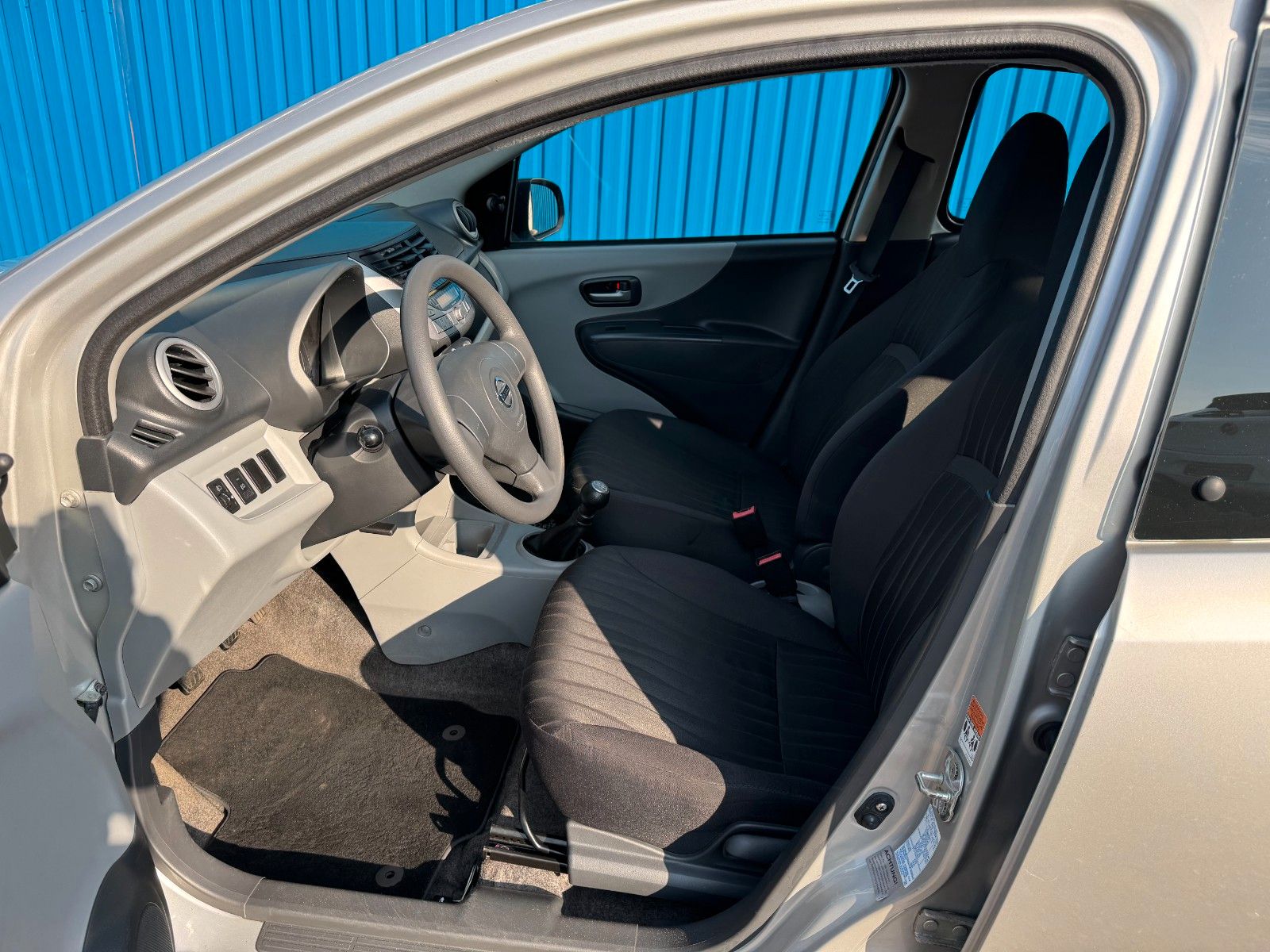 Fahrzeugabbildung Nissan Pixo**Acenta**Klima**