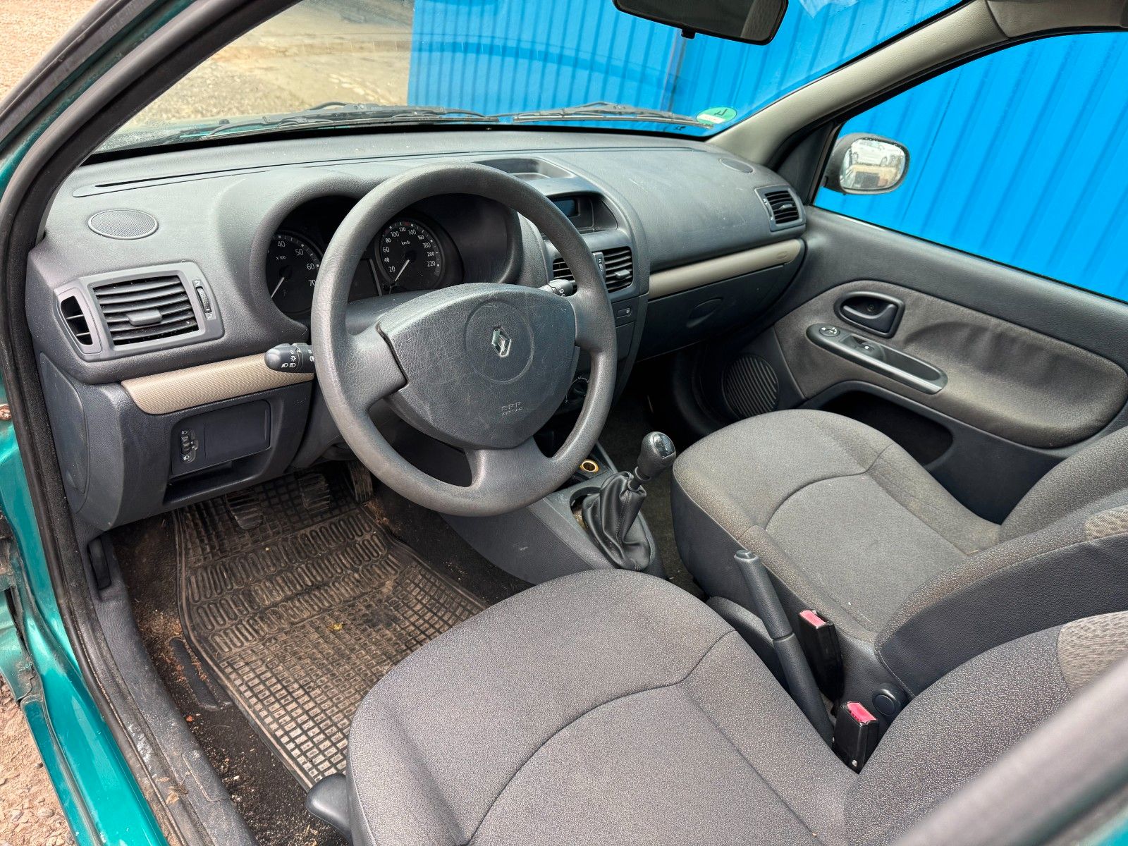 Fahrzeugabbildung Renault Clio II**Authentique**HU 10/2025**