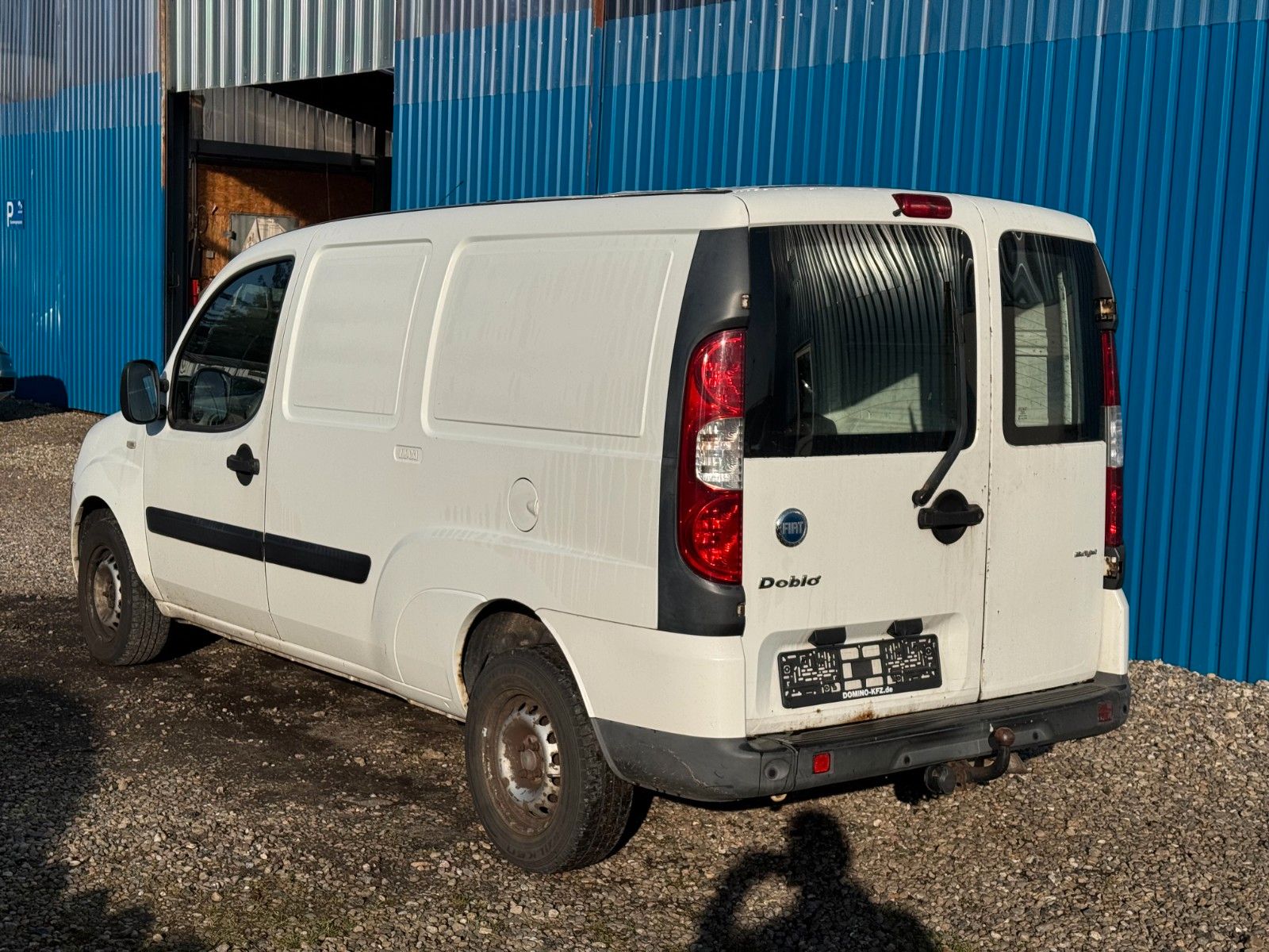 Fahrzeugabbildung Fiat Doblo 1.9 JTD SX **Maxi**Kasten**AHK**HU 03/25**
