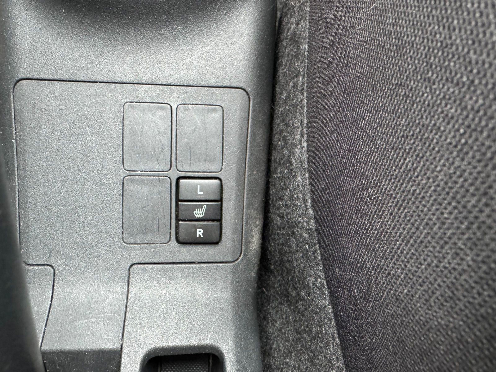 Fahrzeugabbildung Toyota Yaris**Luna**Allwetterreifen**AHK**