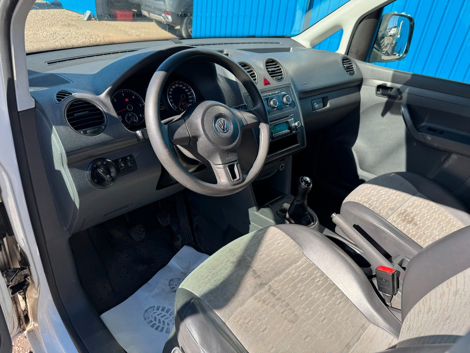 Fahrzeugabbildung Volkswagen Caddy Kasten **Maxi**KLIMA**HU 09/2025**