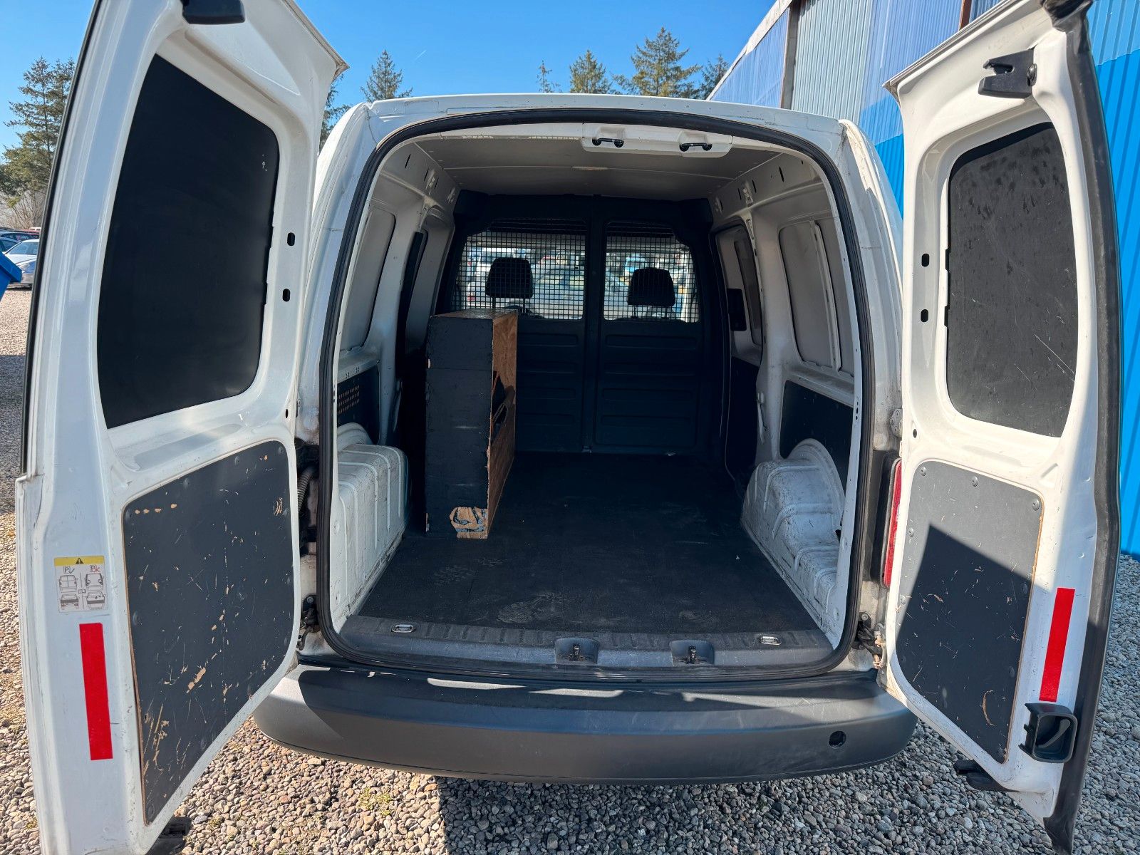 Fahrzeugabbildung Volkswagen Caddy Kasten **Maxi**KLIMA**HU 09/2025**