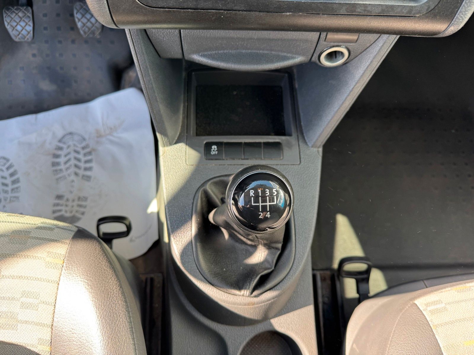 Fahrzeugabbildung Volkswagen Caddy Kasten **Maxi**KLIMA**HU 09/2025**