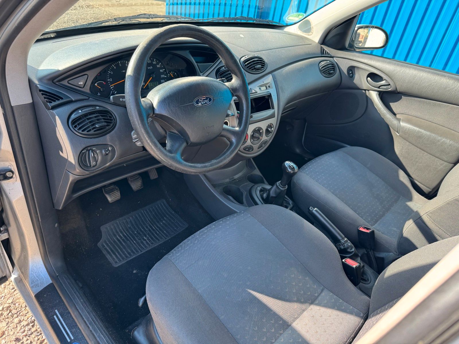 Fahrzeugabbildung Ford Focus 1.6 **Klima**HU 09/2025**