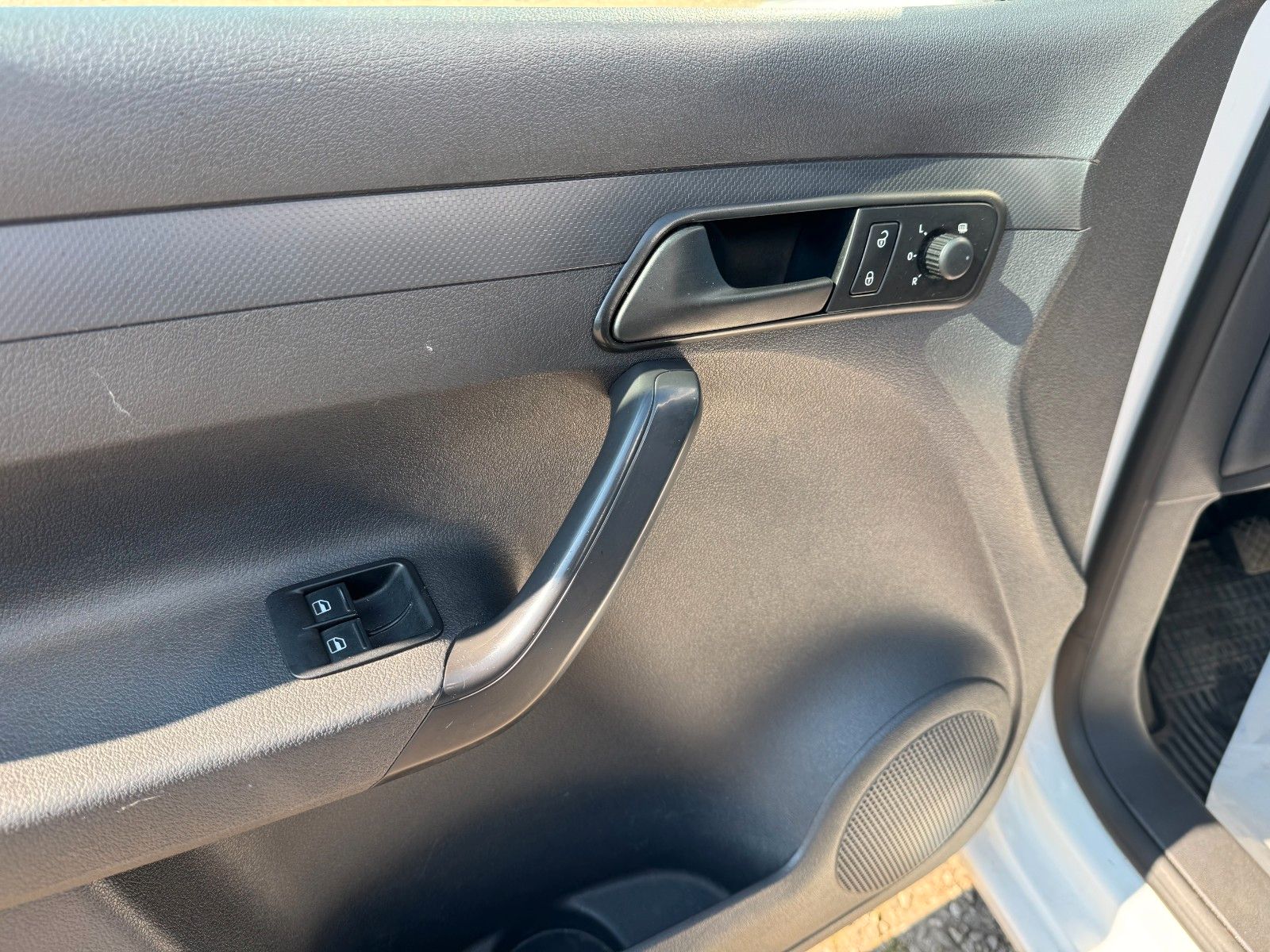 Fahrzeugabbildung Volkswagen Caddy Kasten Maxi**Klima**