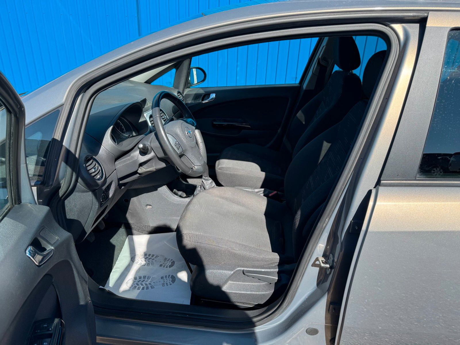Fahrzeugabbildung Opel Corsa D**Satellite**Klima**SHZ**LRH**