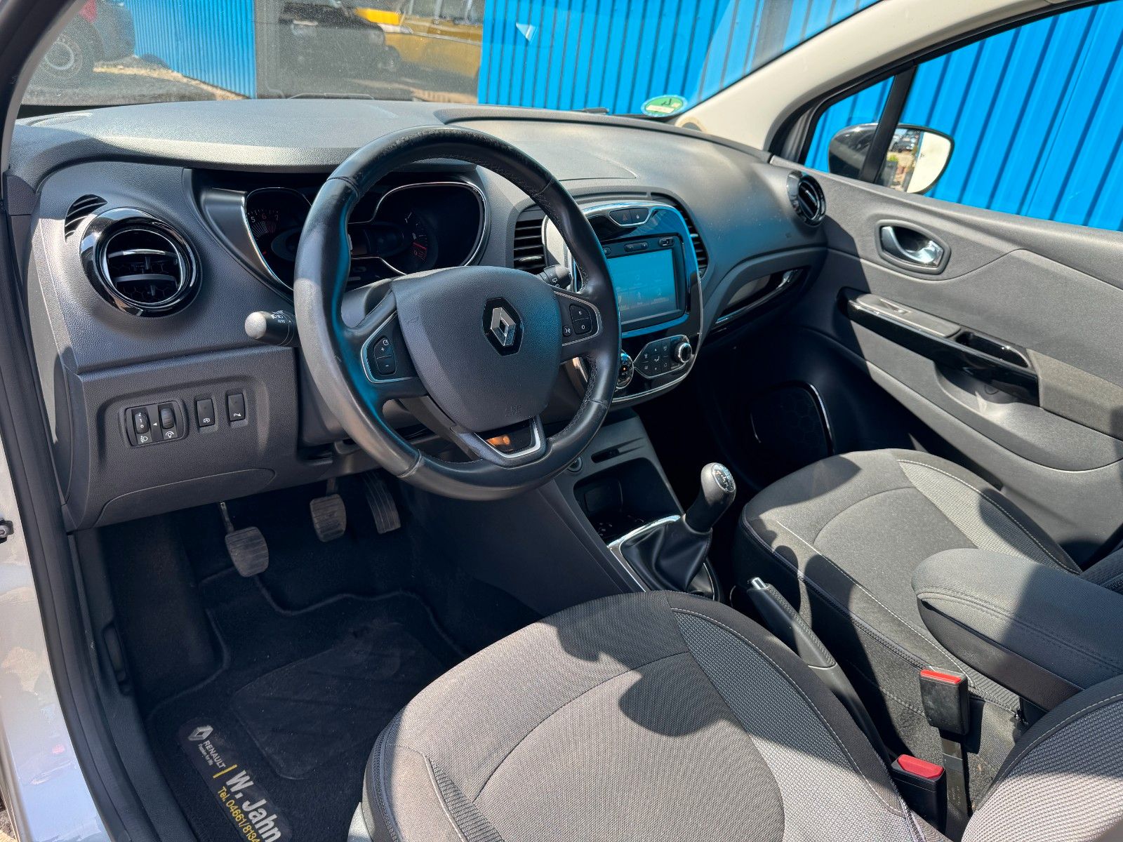 Fahrzeugabbildung Renault Captur**Intens**Temp**Kamera**Klima**