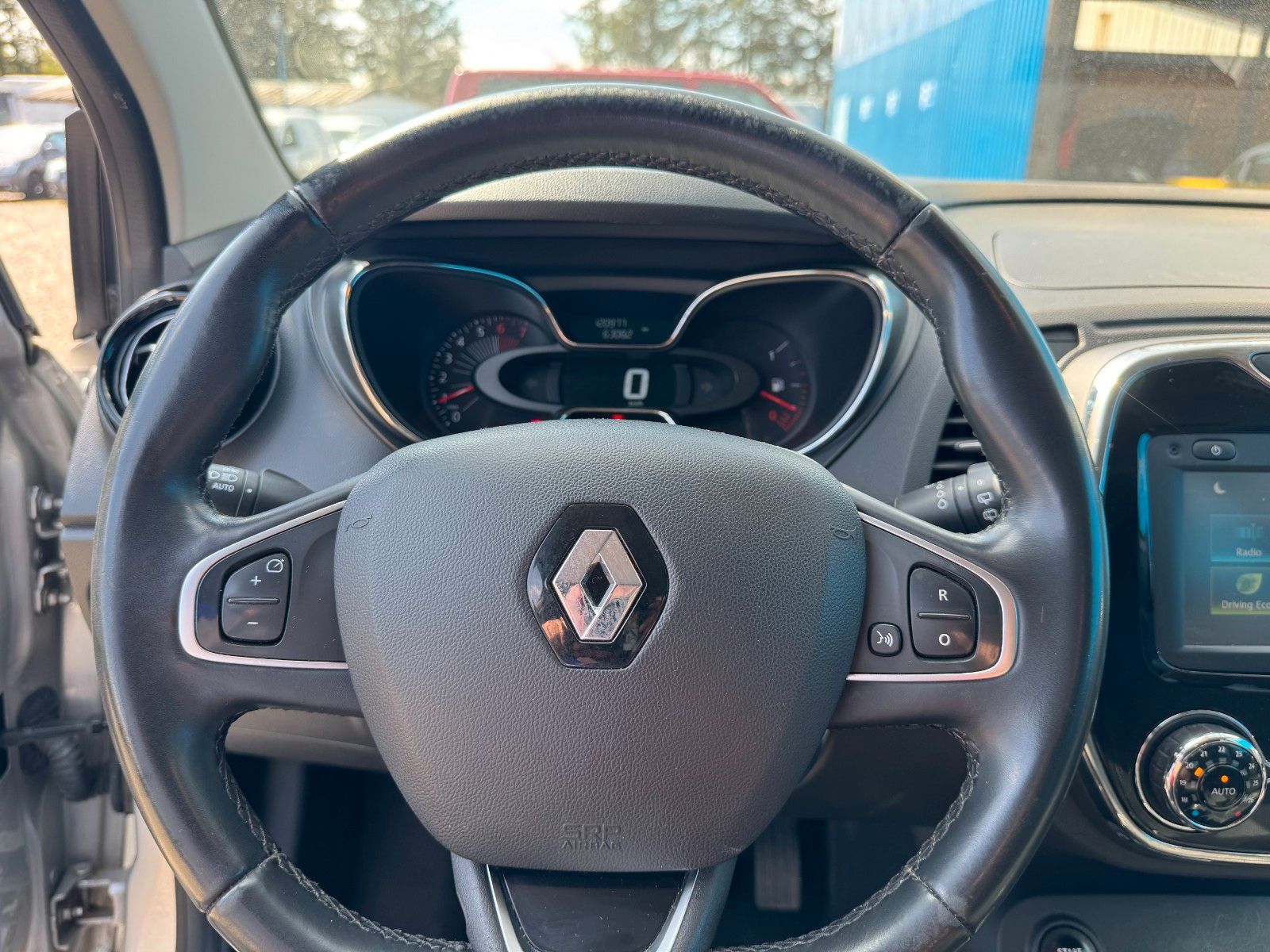 Fahrzeugabbildung Renault Captur**Intens**Temp**Kamera**Klima**