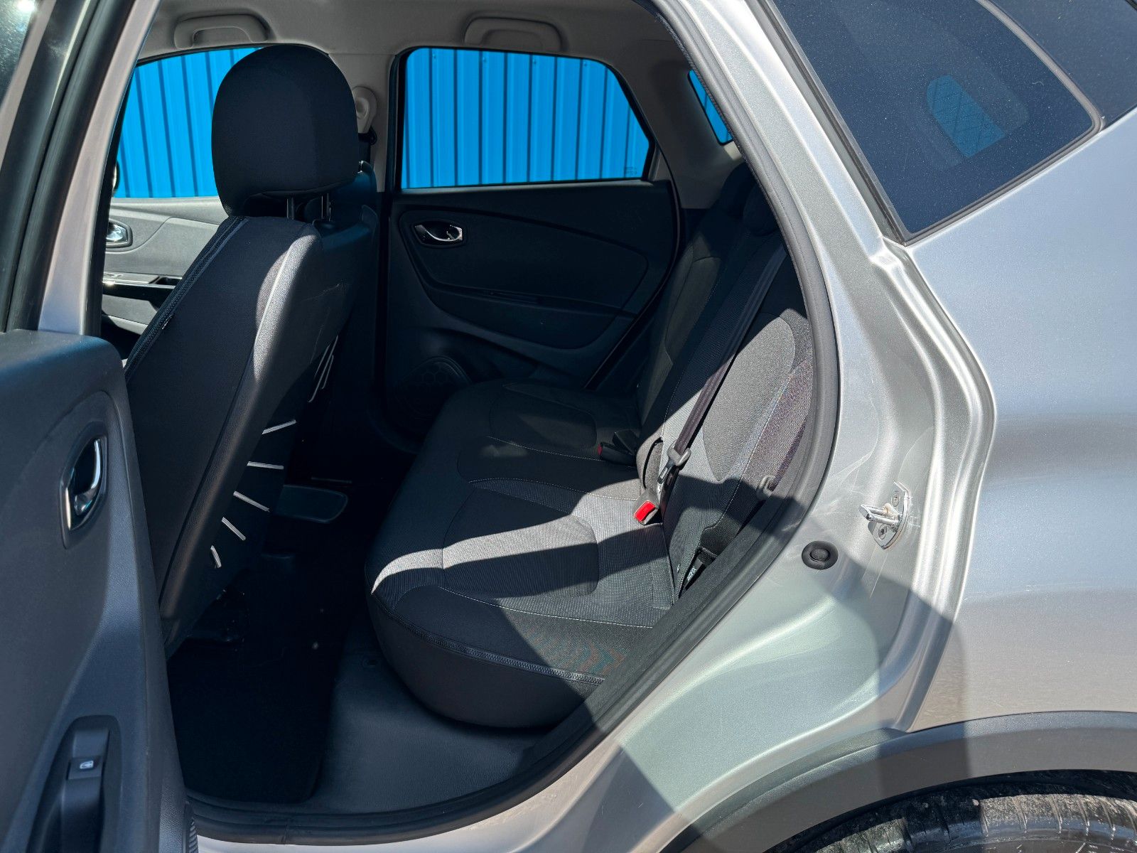 Fahrzeugabbildung Renault Captur**Intens**Temp**Kamera**Klima**
