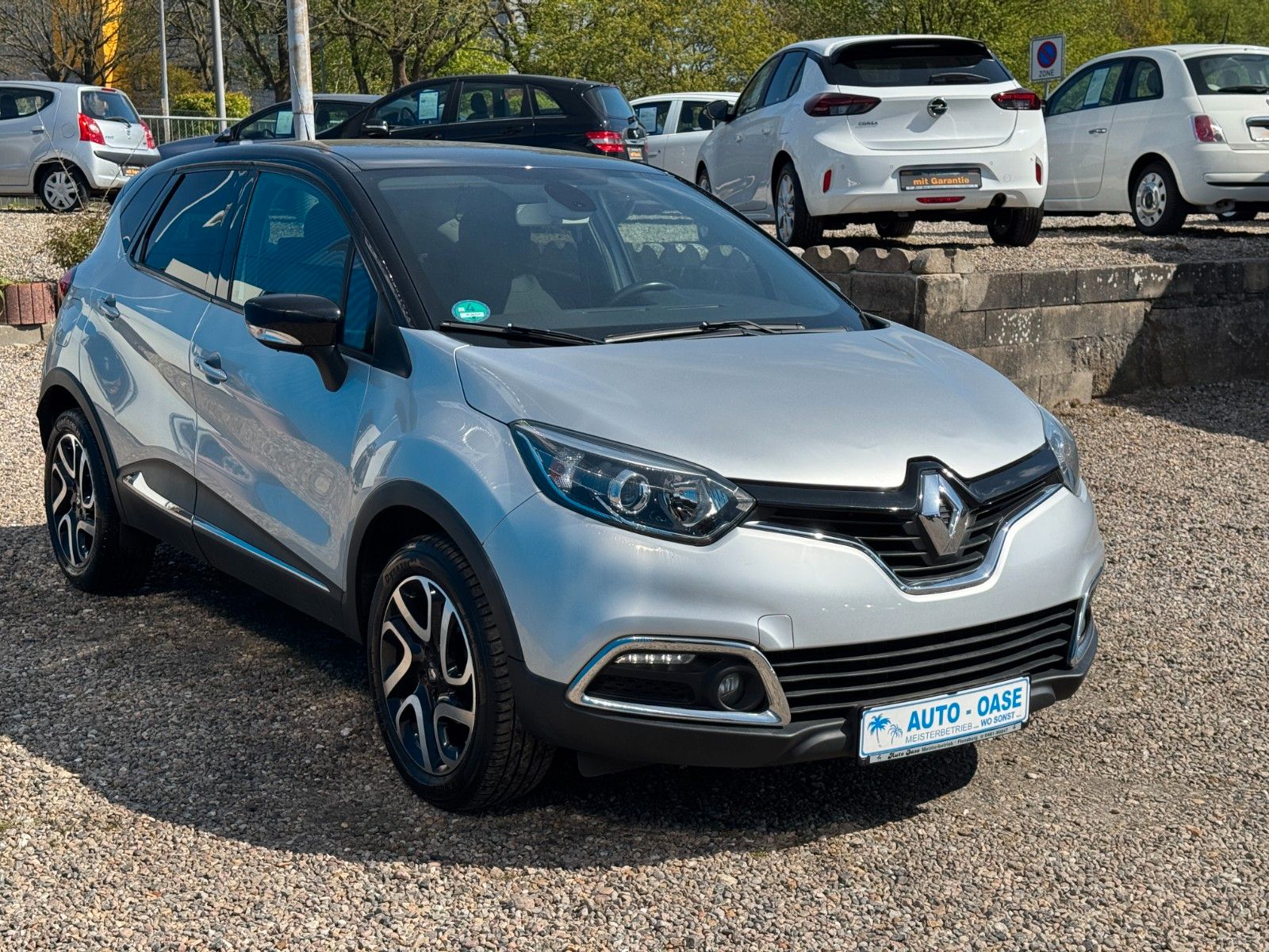 Fahrzeugabbildung Renault Captur**Intens**Temp**Kamera**Klima**