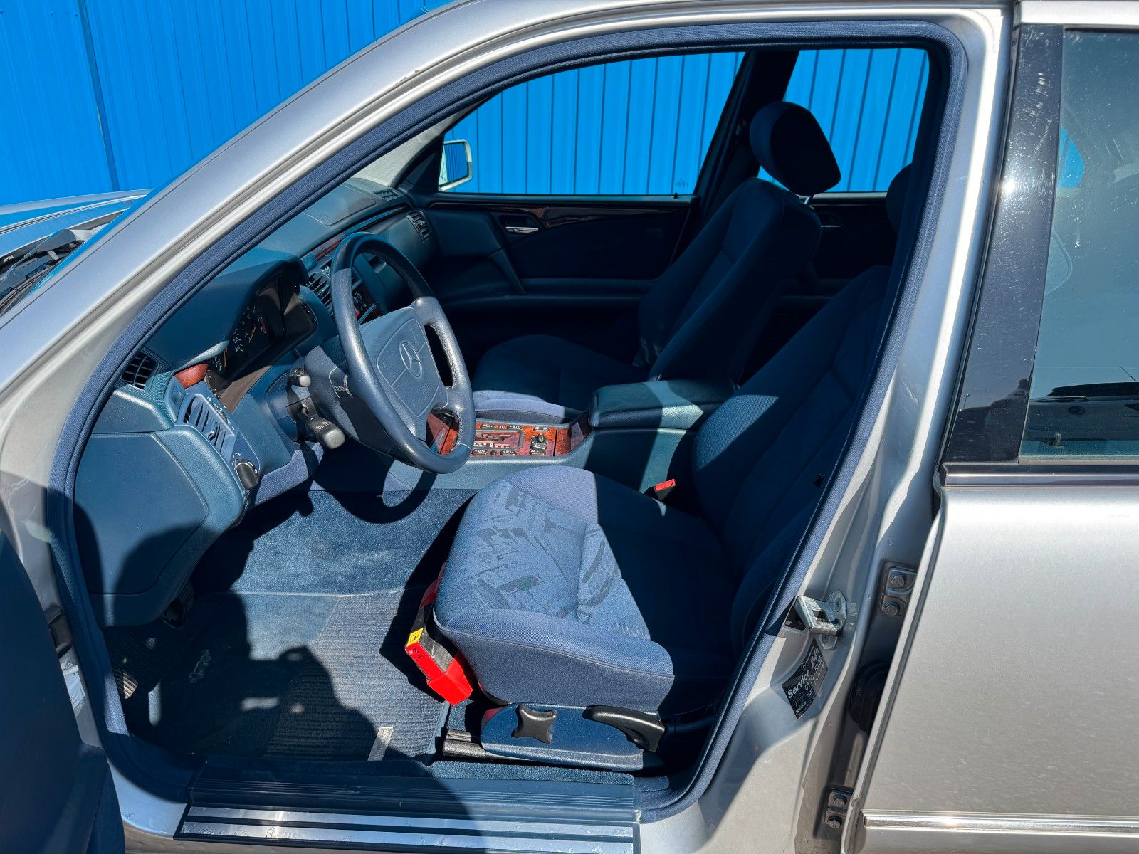 Fahrzeugabbildung Mercedes-Benz E 280*Automatik**Xenon*PDC*Klima*
