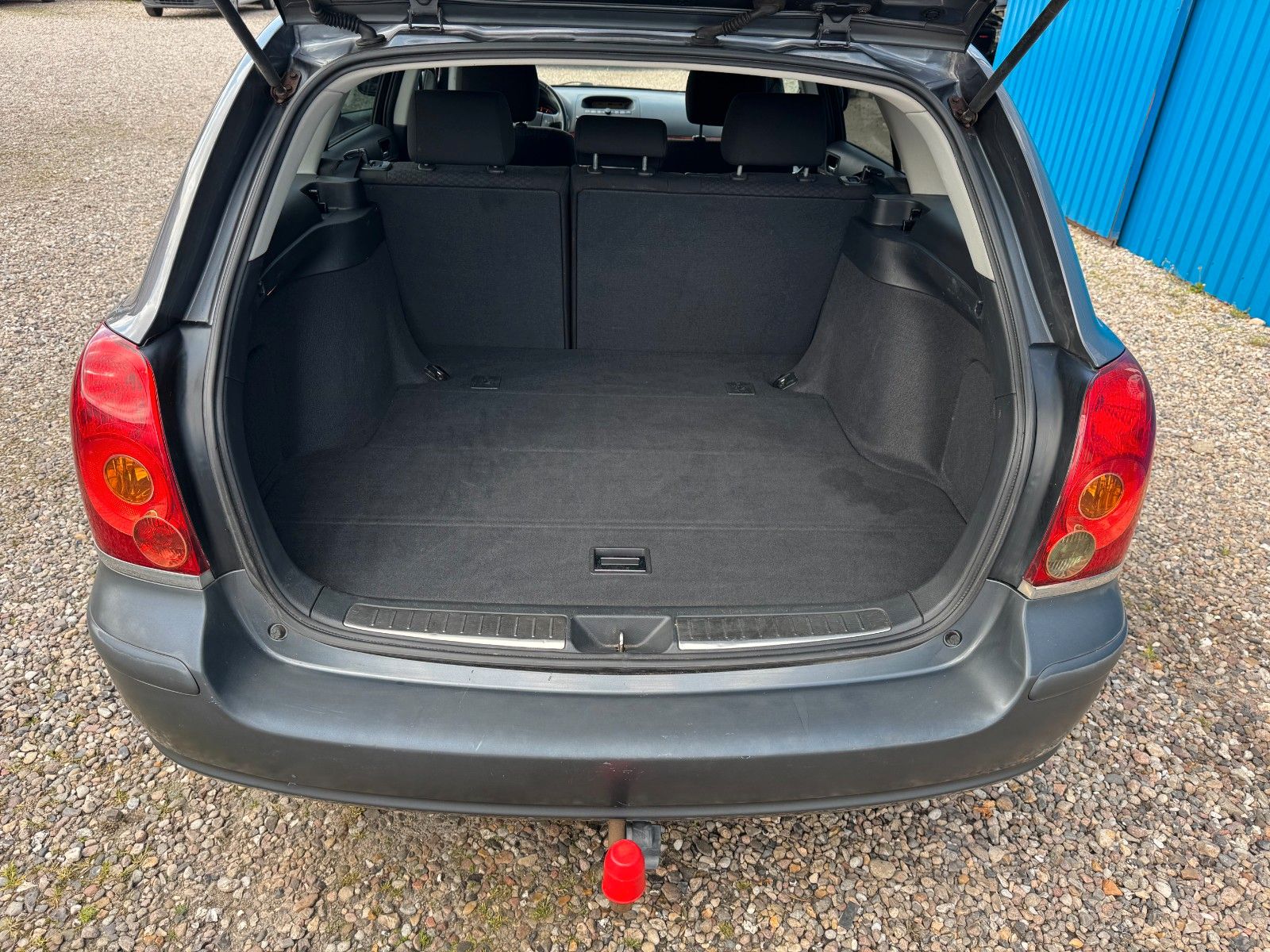 Fahrzeugabbildung Toyota Avensis Kombi 2.4*Executive*Automatik*AHK*Xenon*