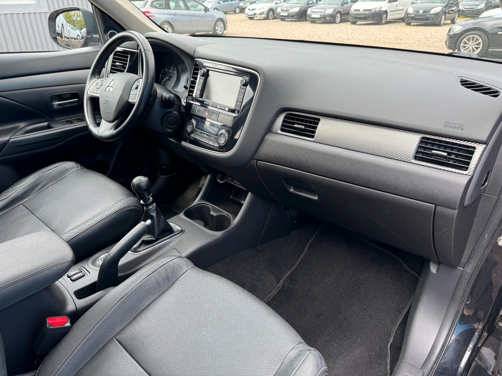 Fahrzeugabbildung Mitsubishi Outlander ClearTec Instyle**4WD**AHK**7 SITZER**
