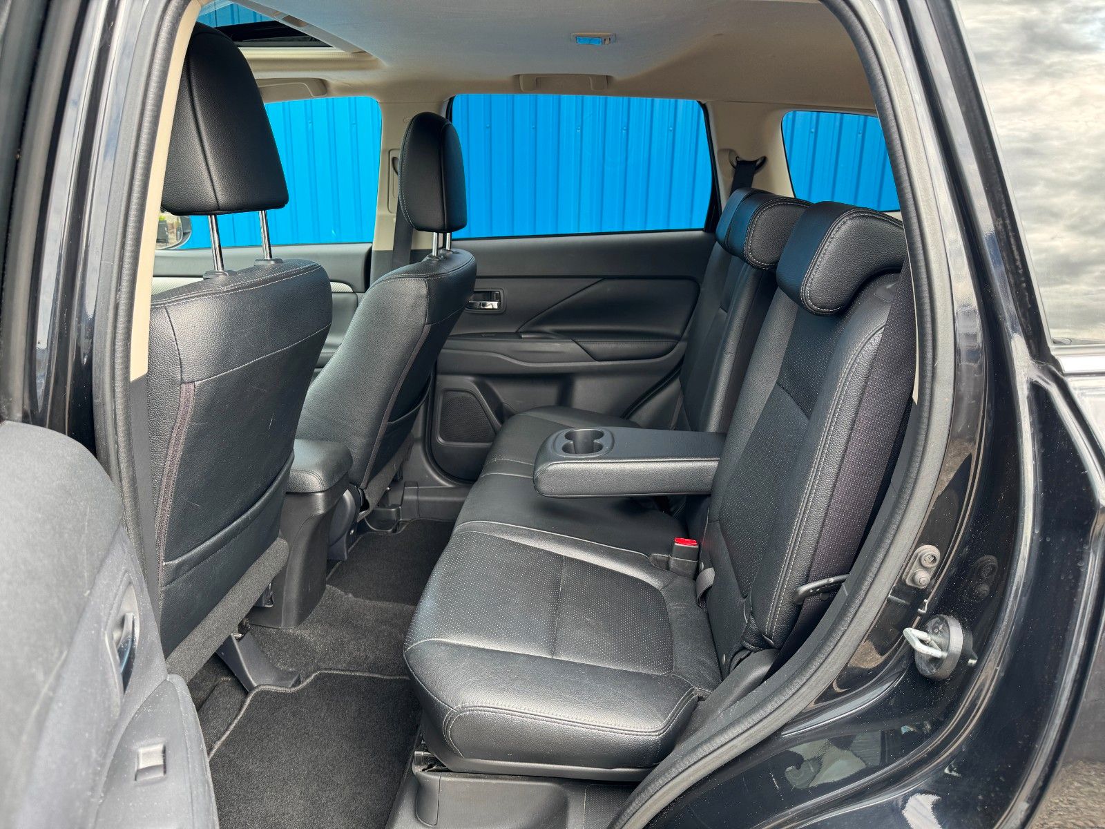 Fahrzeugabbildung Mitsubishi Outlander ClearTec Instyle**4WD**AHK**7 SITZER**
