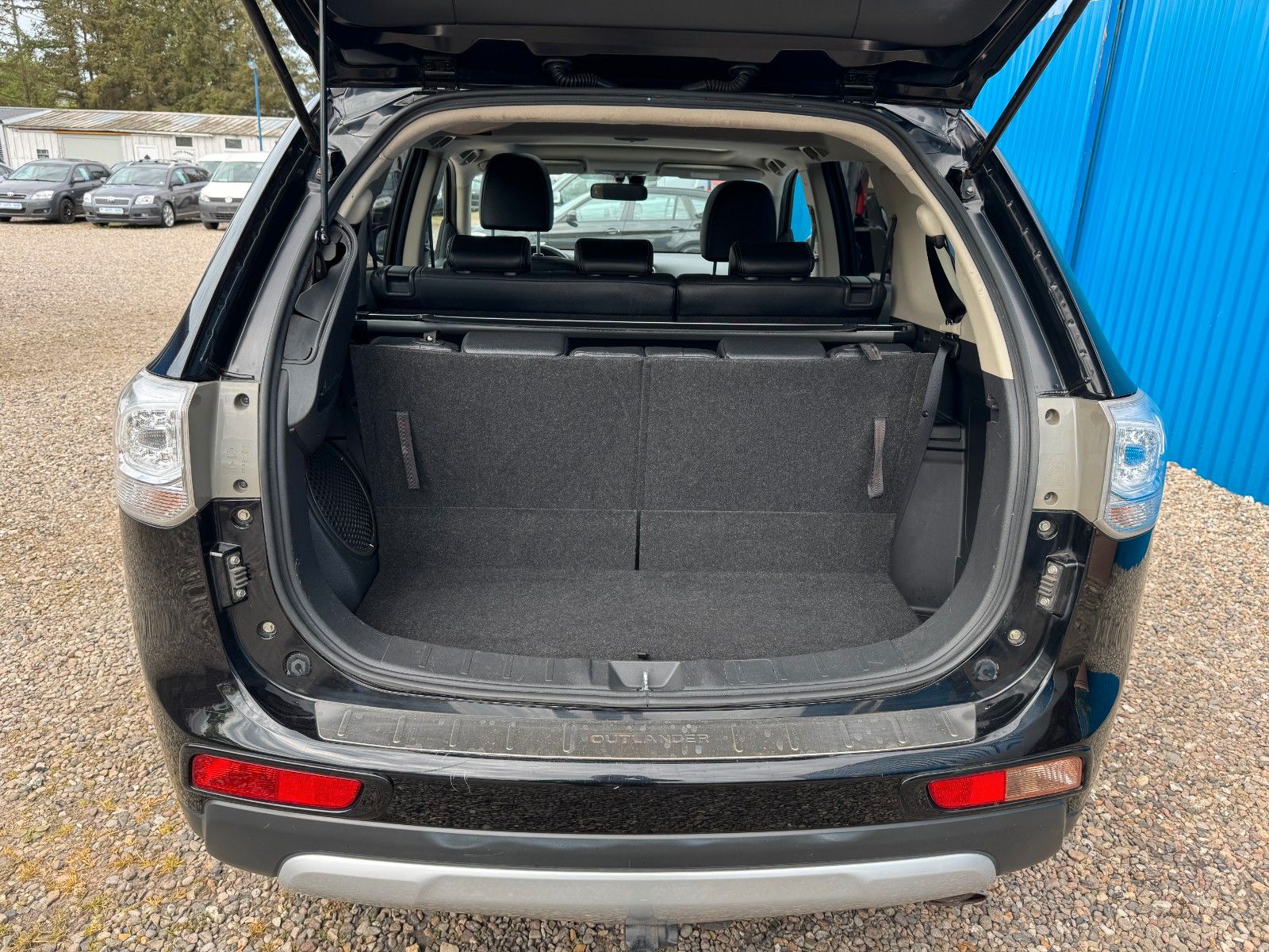 Fahrzeugabbildung Mitsubishi Outlander ClearTec Instyle**4WD**AHK**7 SITZER**