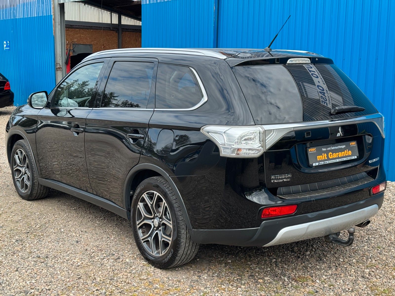 Fahrzeugabbildung Mitsubishi Outlander ClearTec Instyle**4WD**AHK**7 SITZER**
