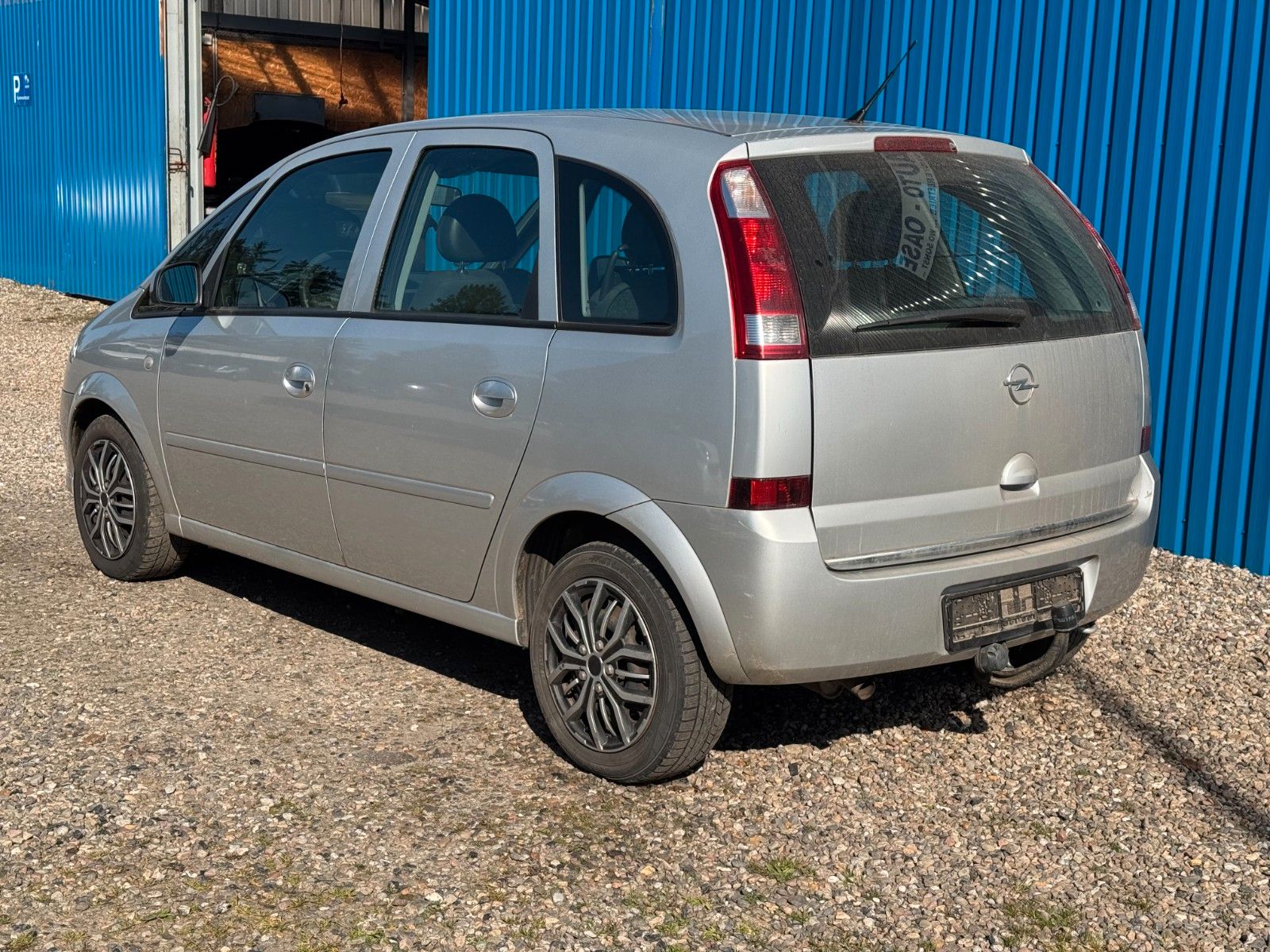 Fahrzeugabbildung Opel Meriva**Edition**AHK**Klima**