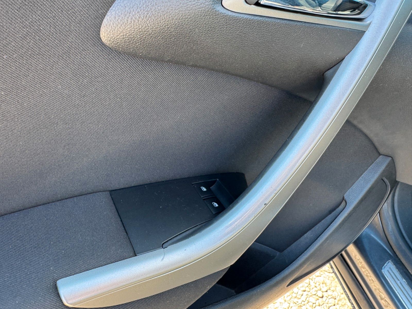 Fahrzeugabbildung Opel Astra J Lim. 5-trg.**Edition**SHZ**Klima**Temp**