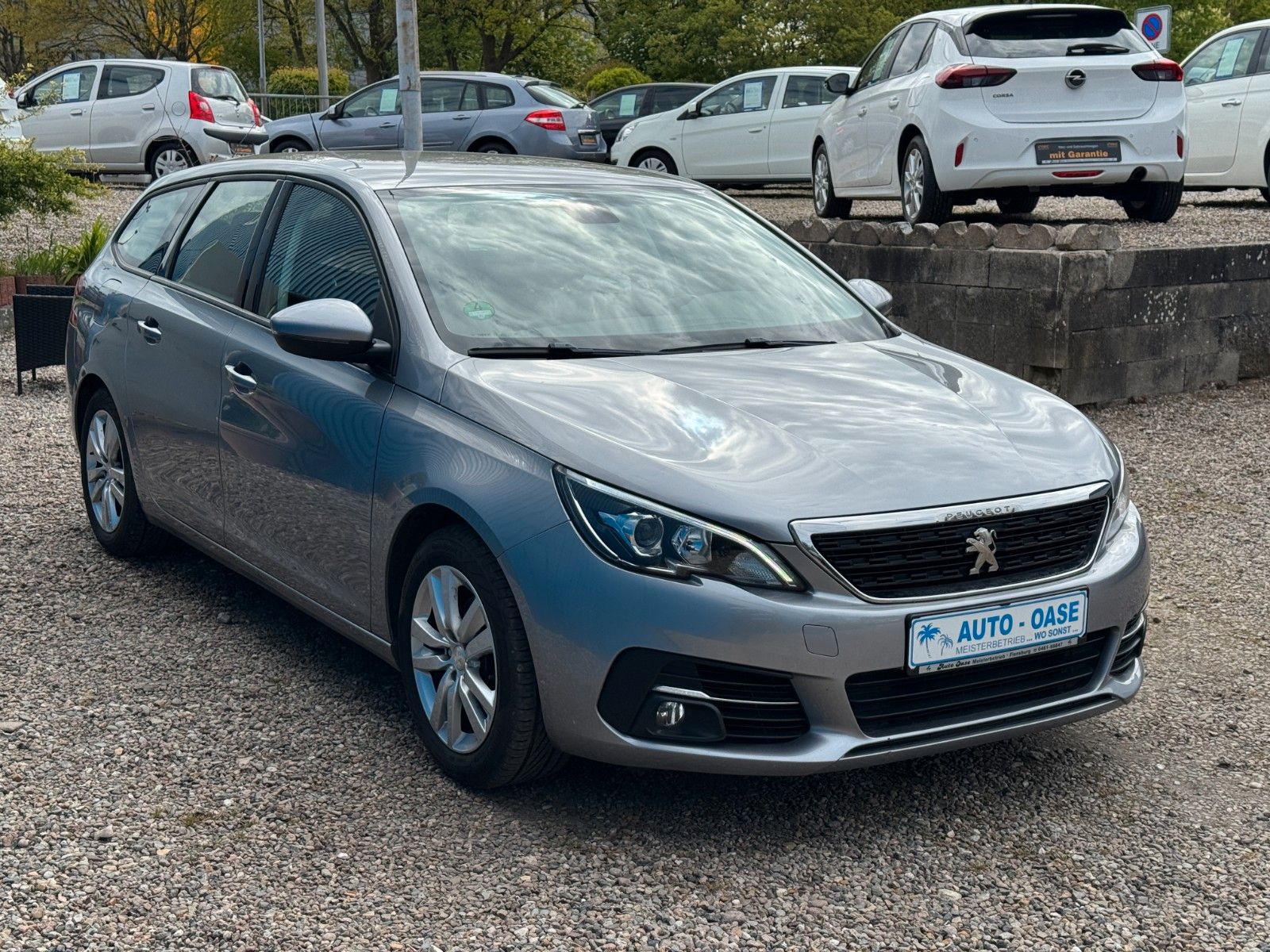Fahrzeugabbildung Peugeot 308 SW**Active**Tempo**8 fach**PDC**