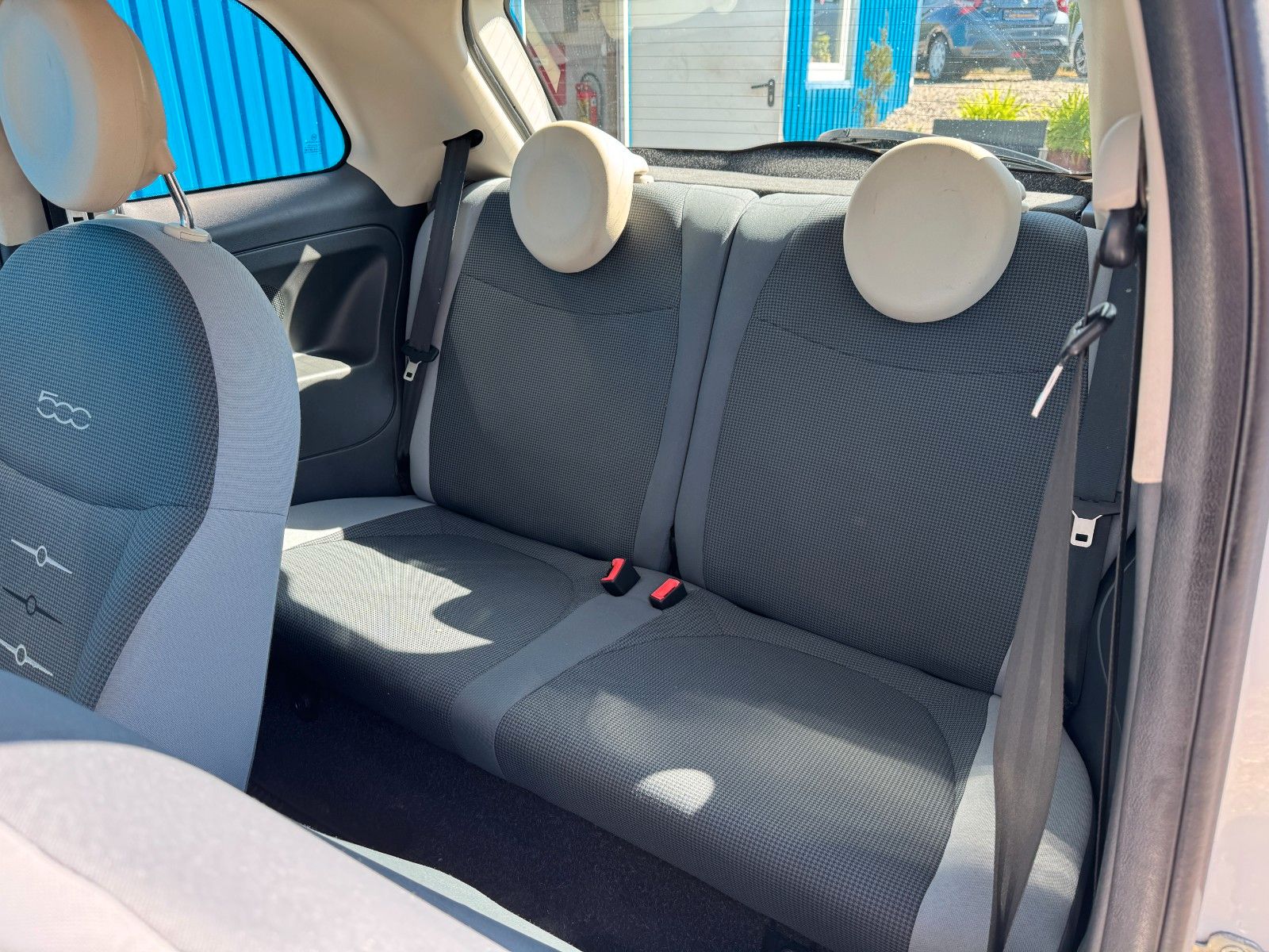 Fahrzeugabbildung Fiat 500** Pop**Automatik**Euro 6**