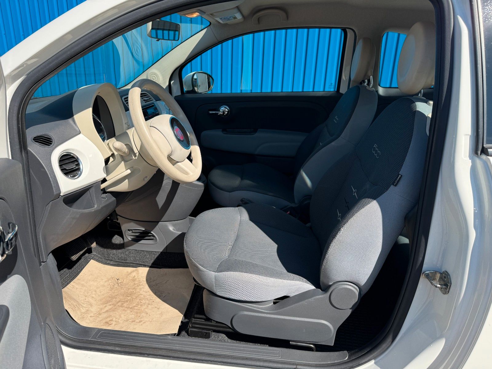 Fahrzeugabbildung Fiat 500** Pop**Automatik**Euro 6**
