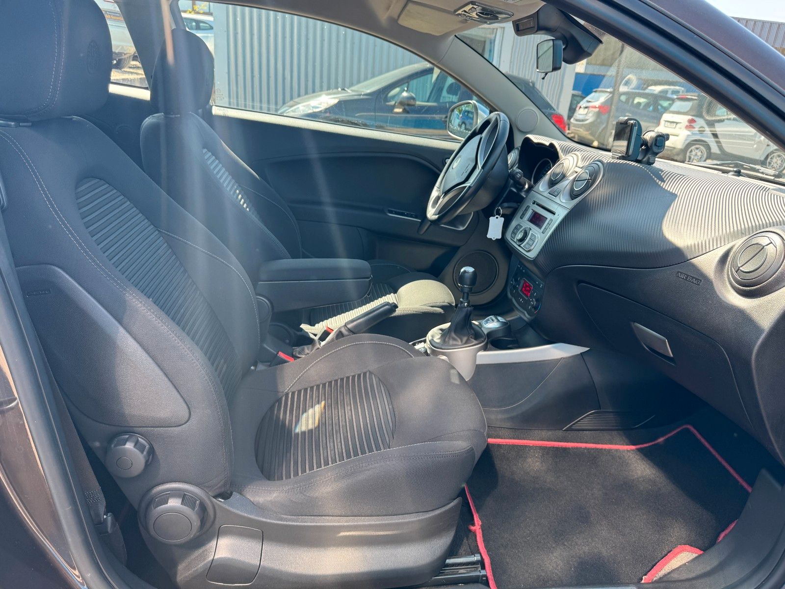 Fahrzeugabbildung Alfa Romeo MiTo Turismo**97 TKM**Klima**Allwetter**