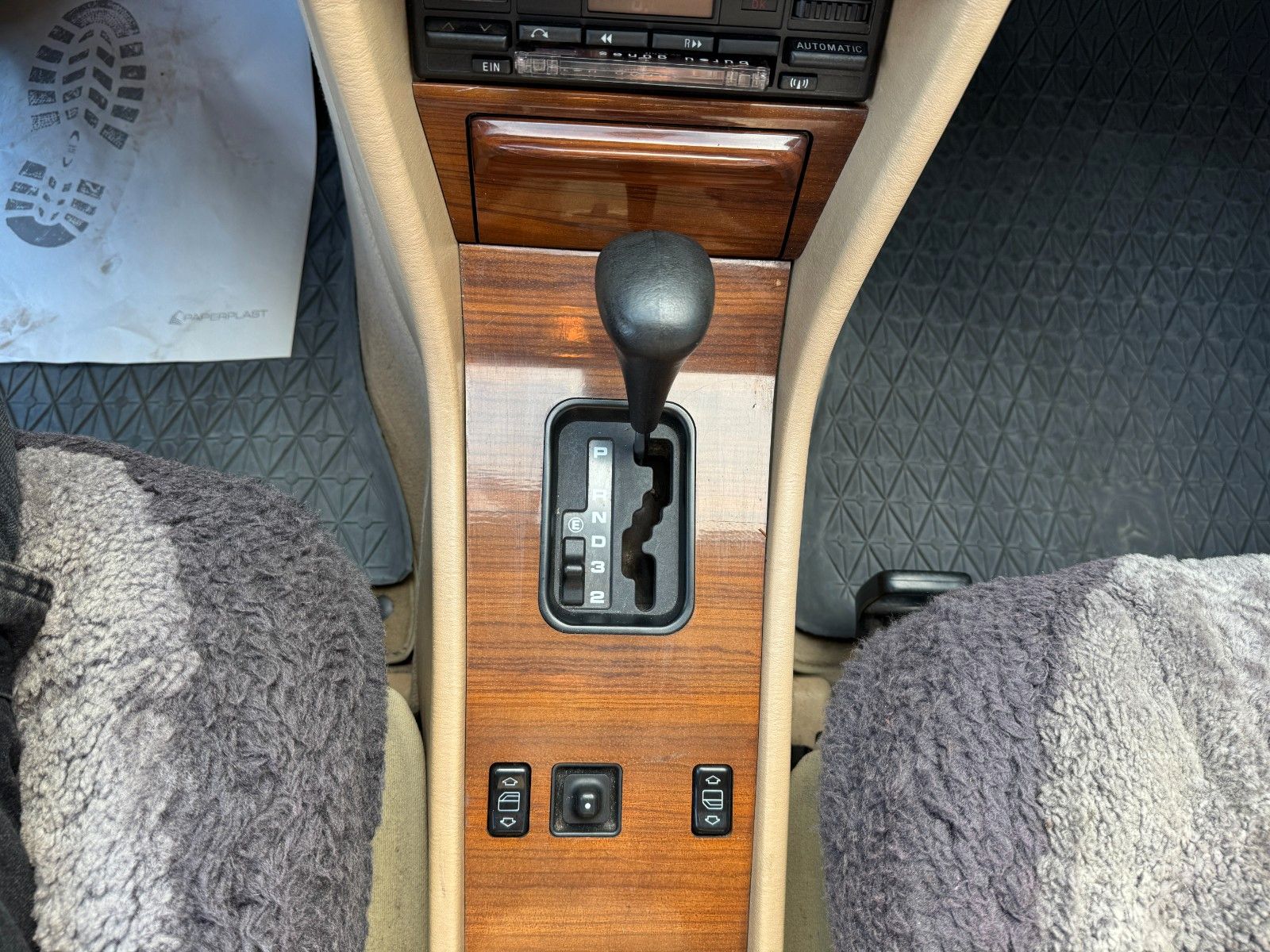 Fahrzeugabbildung Mercedes-Benz W124 200*Automatik*Schiebedach*AHK*H Zulassung*