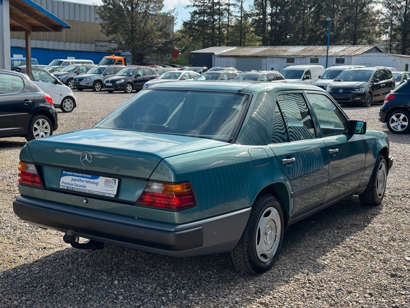 Fahrzeugabbildung Mercedes-Benz W124 200*Automatik*Schiebedach*AHK*H Zulassung*